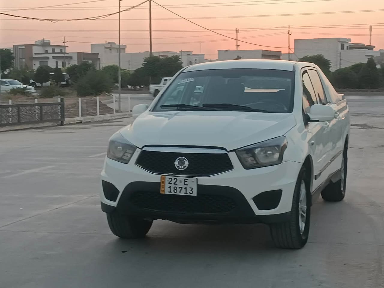 مودیل 2012 دەبل اکسل بایی٦۷ وەرقە
گێر و مەکینەو تەبرید و کارەبایی بەرشەتە
تەحویل و غەرامە بە شەرتە سەنەوی نوێیە
کامل بۆیاغە پاش و پێش و شاسی هیچی پێوە نیە
*********** --***********
