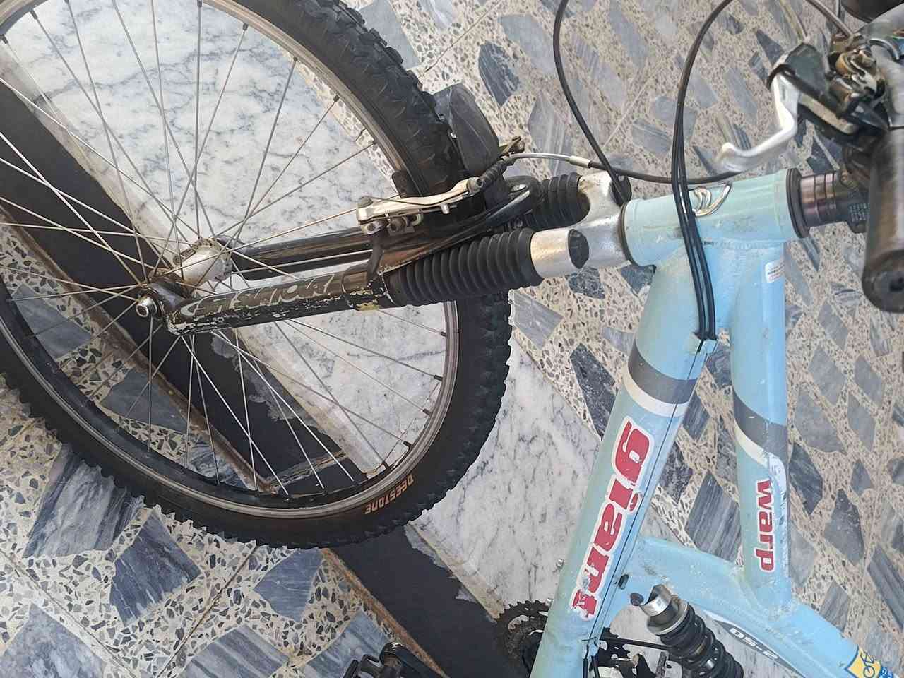 بايسكل جينت ماركه معروفه درجه اولئ
بايسكل مختم جينت مامبدل قطعه غير الكير فقط
بايسكل نضيف دبلاته شغاله فول 
لشه المينوم يعني ريشه
كير امامي شغال فول 
كير الخلفي يحتاج تعير
السعر 95 بي مجال بسيط
مكاني موصل سيدتي جميله 
رقم *********** او اكتب تعليق و اطبلك خاص
