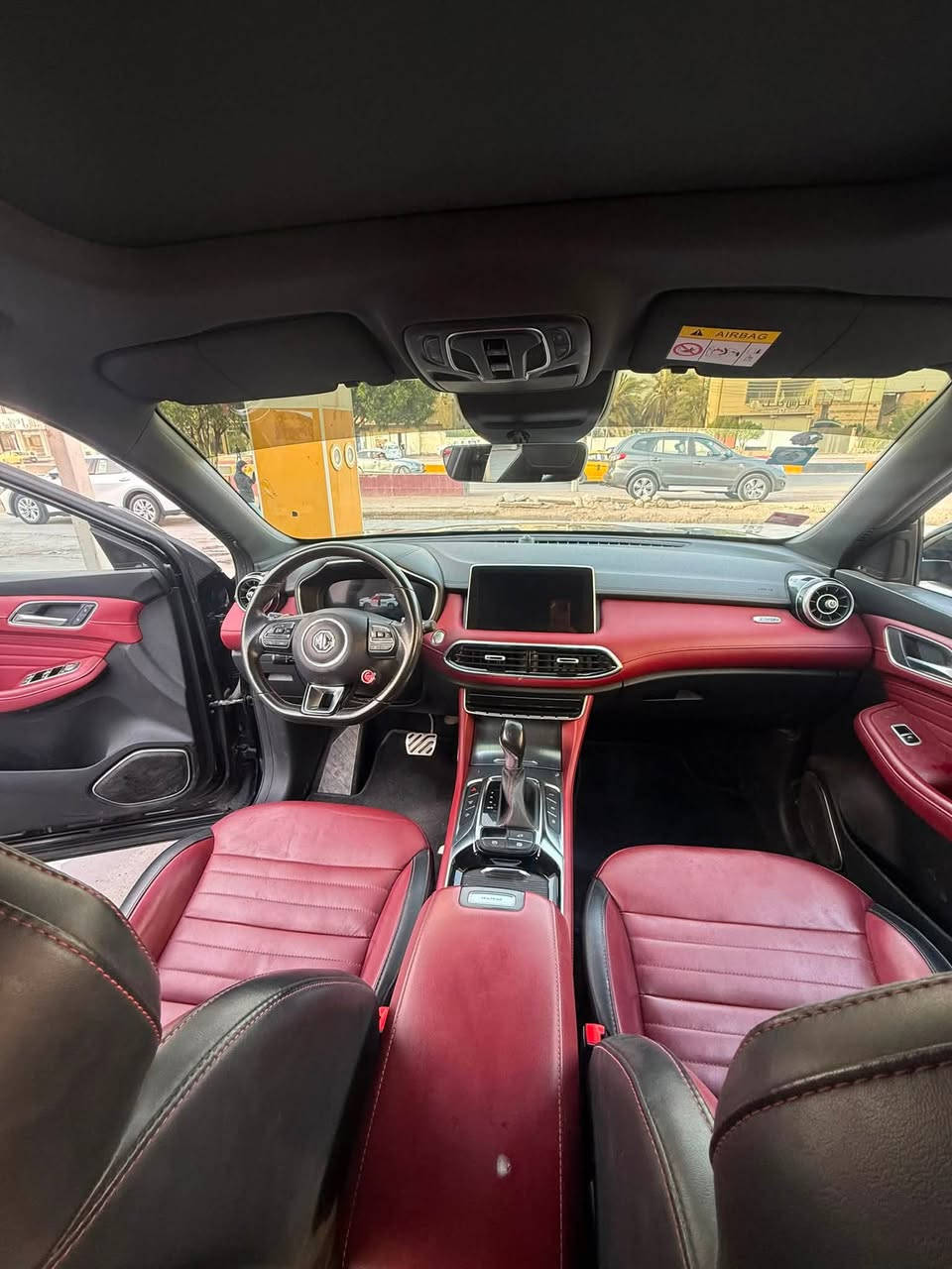 🏆 للبيع MG HS TROPHY 2.0 TURBO AWD –مديل 2023  🔥
فل أوبشن | أعلى فئة | ر

اعلى فئه MG HS TROPHY 2.0 Turbo AWD موديل 2023، ، بمواصفات عالية جدًا وتجهيزات فئة TROPHY الرياضية.

السيارة تجمع بين قوة محرك 2.0 Turbo + نظام الدفع الرباعي AWD حسب اختيارك + الفخامة + أنظمة الأمان المتقدمة، مع واحدة من أجمل المقصورات الداخلية في فئتها.

📋 معلومات السيارة

🚘 MG HS TROPHY
مديل 2023 

⚙️ 2.0 Turbo – 4 Cylinders

🔥 نظام دفع رباعي AWD او ثنائي

🔄 ناقل حركة أوتوماتيك DCT دبل كليتش

📊 العداد:71  كم

⛽ بنزين

👥 5 ركاب

⭐ المواصفات والتجهيزات

🔥 المحرك والأداء

• محرك 2.0 Turbo قوي

• أوضاع قيادة متعددة

• وضع Super Sport

• Paddle Shifters خلف المقود (شفتات كير)

• نظام الثبات الإلكتروني ESC

• Traction Control

• Hill Hold

• نظام مراقبة ضغط الإطارات

🛡️ الأمان ومساعدة السائق

• كاميرا 360°

• حساسات أمامية وخلفية

• Blind Spot Monitoring

• Lane Keep Assist

• Lane Departure Warning

• Adaptive Cruise Control

• Forward Collision Warning

• Autonomous Emergency Braking

• مثبت سرعة

• 6 وسائد هوائية

• ABS + EBD

• Electronic Stability Control

❤️🖤 المقصورة الداخلية

• فرش جلد رياضي أحمر وأسود TROPHY الماني 

• مقاعد أمامية كهربائية

• تدفئة المقاعد الأمامية 🔥

• مقاعد رياضية

• سقف بانوراما كهربائي 🌙

• إضاءة داخلية Ambient

• مقود متعدد الوظائف

• Paddle Shifters

• تكييف أوتوماتيك

• فتحات تكييف خلفية

• مسند يد أمامي وخلفي

• مقاعد خلفية قابلة للطي

• تطعيمات داخلية رياضية

• دواسات رياضية

📱 التكنولوجيا والترفيه

• شاشة وسطية 10.1 إنش

• شاشة عدادات رقمية 12.3 إنش

• Apple CarPlay

• Android Auto

• Bluetooth

• نظام صوتي

• USB

• تشغيل بصمة/زر

• دخول ذكي بدون مفتاح

• Smart Key

• تحكم صوتي ووظائف متعددة من المقود

🚘 التجهيزات الخارجية

• مصابيح LED

• DRL LED

• مصابيح خلفية LED

• سقف بانوراما

• صندوق خلفي كهربائي

• مرايا كهربائية قابلة للطي

• إشارات بالمرايا

• جنوط رياضية سوداء

• كاليبرات فرامل حمراء 🔴

• سبويلر خلفي

• تصميم TROPHY الرياضي

💎 ما يميز هذه السيارة تحديدًا

✅ TROPHY الأعلى تجهيزًا

✅ 2.0 Turbo وليس 1.5T

✅ AWD دفع رباعي

✅ كاميرا 360°

✅ مقاعد كهربائية ومدفأة

✅ سقف بانوراما

✅ باب خلفي كهربائي

✅ Adaptive Cruise + Blind Spot + Lane Keep

✅ داخلية TROPHY أحمر وأسود

✅ شاشات رقمية

✅ Apple CarPlay + Android Auto

✅

✅ السيارة قابلة للفحص الكامل.

للانصال : *********** متوفر واتساب ايضا

السعر :  127) وبيها مجال بسيط    سياره ب اسمي رقمها بصره مكاني بصره ابو صخير
