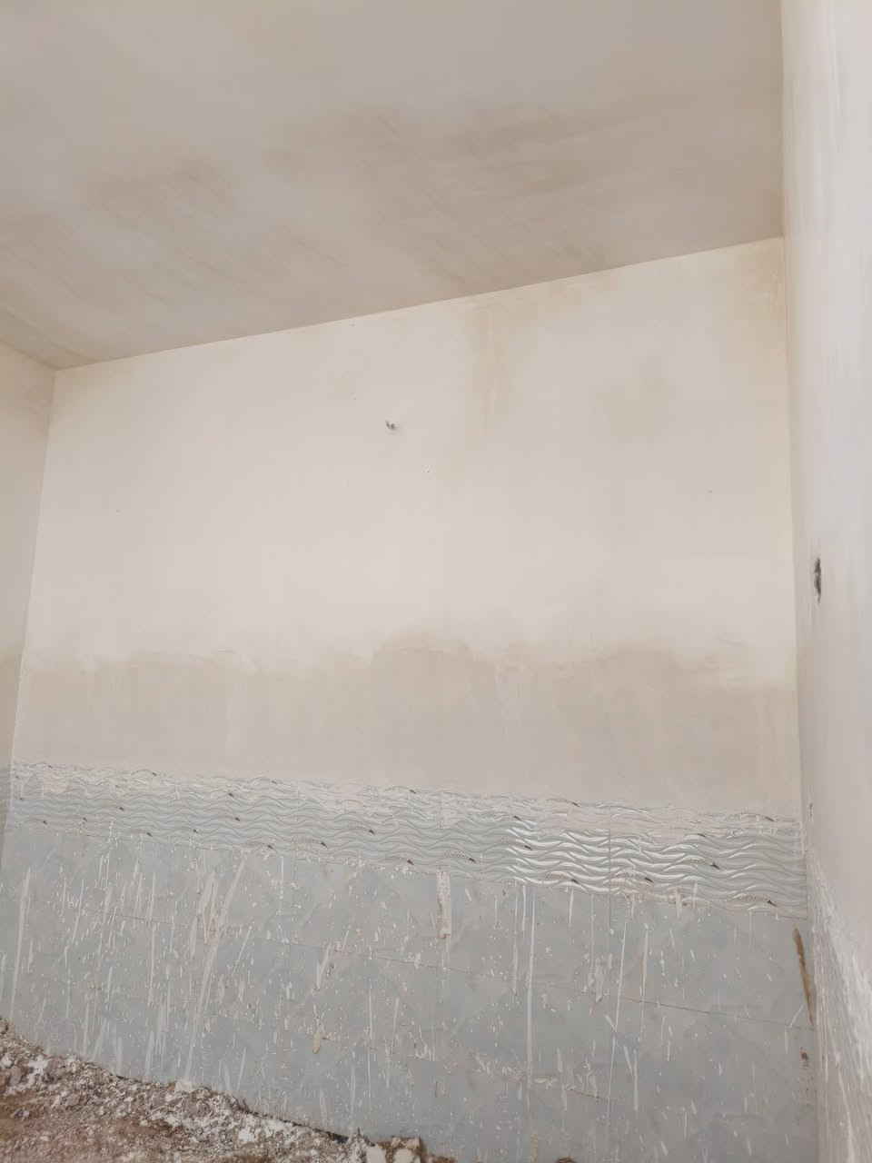 السلام عليكم ..لبخ جص بورك سمنت نثر شغل درجه اولى نشتغل كباله ومتر نعمل في كربلاء فقط.***********
