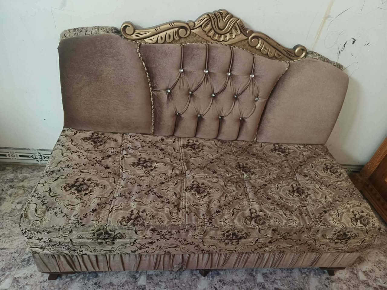 قنبه مامستعمل هواي سنه ونص 7 امتار  قيم واخذ رقم ***********
