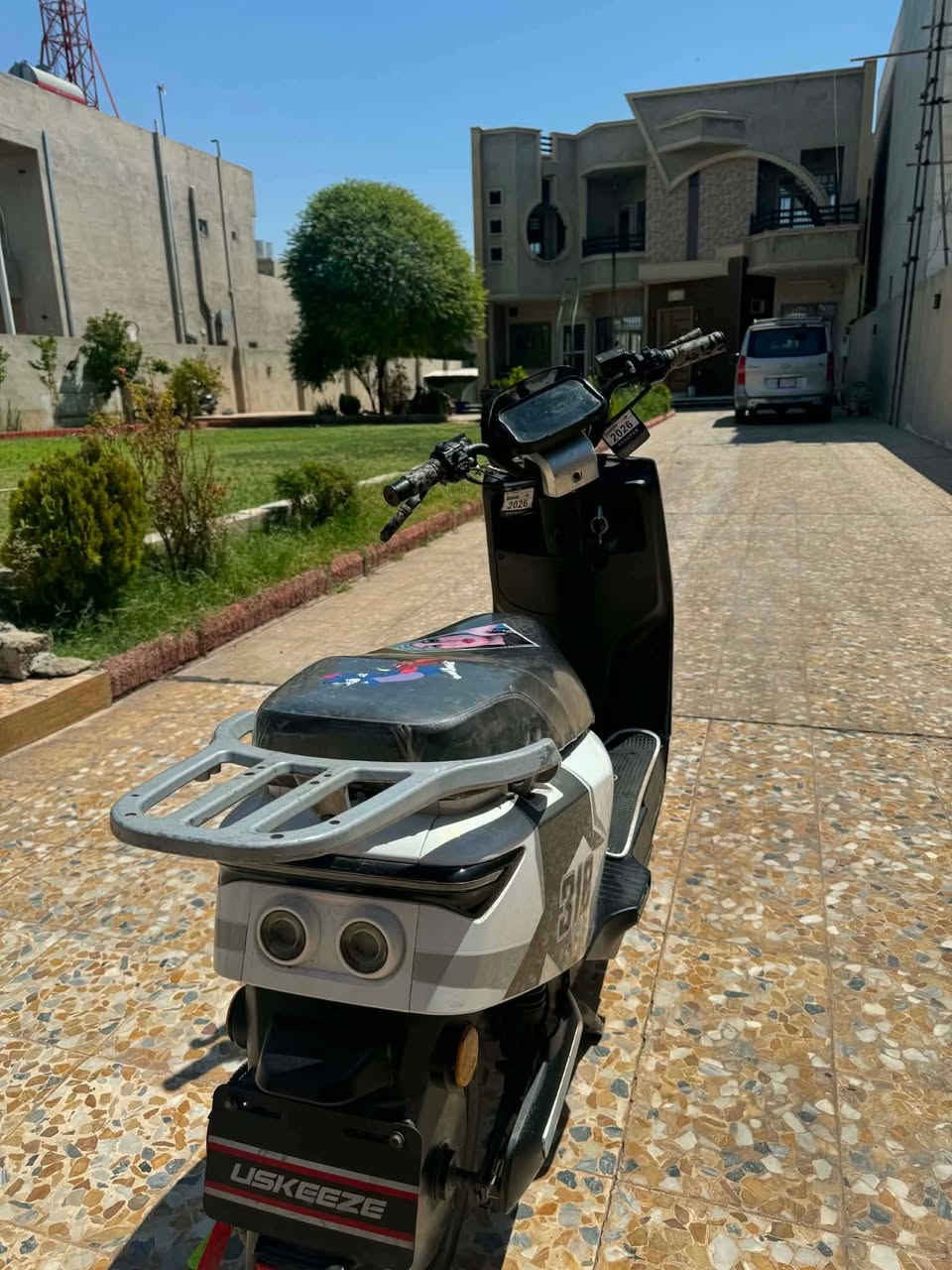 السلام عليكم مأطور 318  مأجور نضيف موصفات معروف ملف عقل بطاريات شرط مأطور نضيف كدام ابين السعر 525 الرقم ***********
