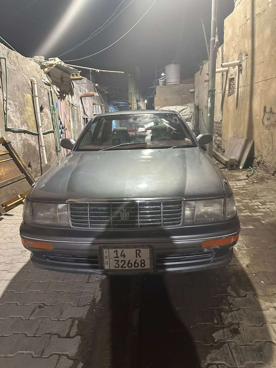 سلام عليكم سياره بطه مصبوقه عام الفينيه مكفوله من كص من نقل جفه سياره نضيفه بيه تبريد سعره ٤٧بيه مجال مكانه البصره القديمة رقم تلفون***********

نص مكتوب في الصور:
- 32668