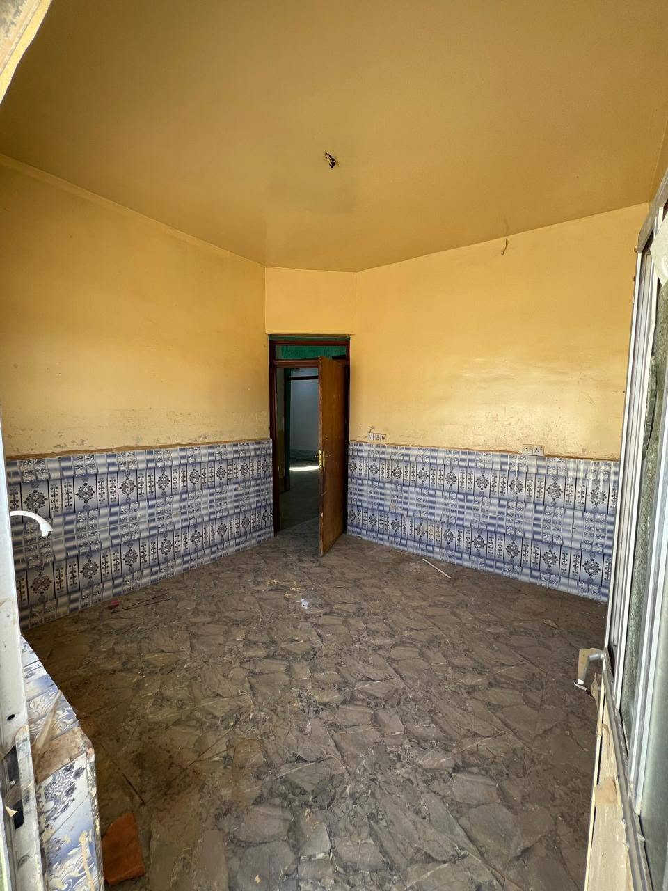 السلام عليكم بيت للبيع زراعي المساحة 200متر جاهز للسكن سعرو بلاش 33مليون وبي مجال بسيط بكاع نجم الجحيشي للاستفسار الاتصال بالرقم ***********
