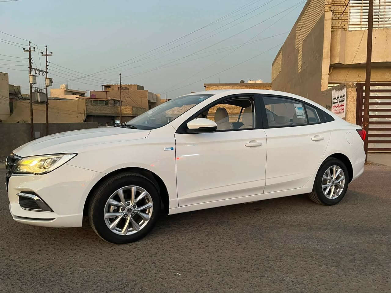 ام جي 5 
2025 ماشيه 700 بس
مواصفات استندر
ضمان ست سنوات 
مرقم بغداد وكامل 
مكانها بغداد الزعفرانيه 
رقم الهاتف ***********
سعرها ب112 وبيها مجال بسيط
