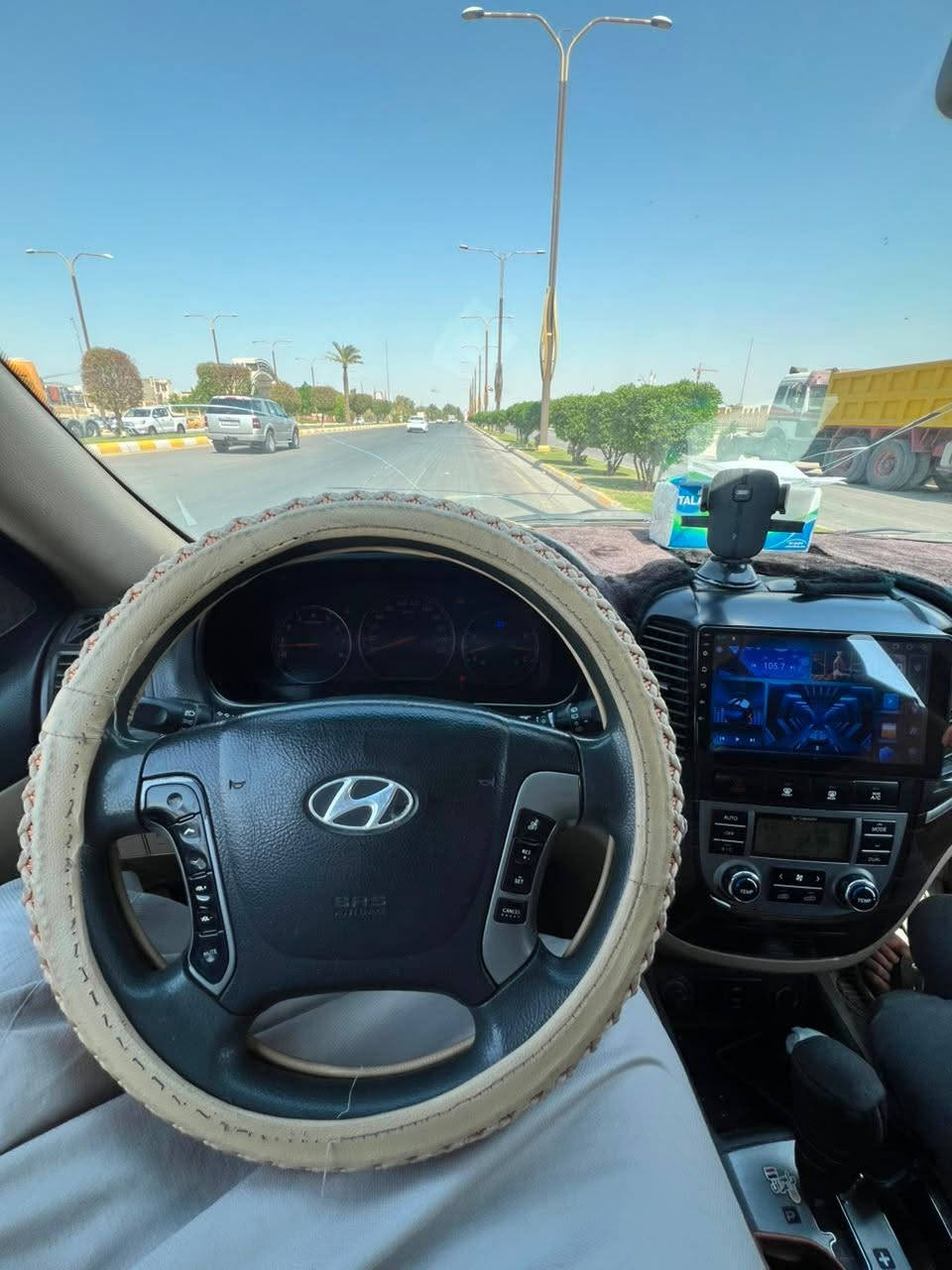 السلام عليكم سنتافي موديل ٢٠١١خليجي تبريد ٣قطع ٧ راكب بيها صبغ صفحه كامله ٦سلندر ٣٥٠٠ سعر ١٨وبيها مجال اتصال ***********مكلف بنشر
