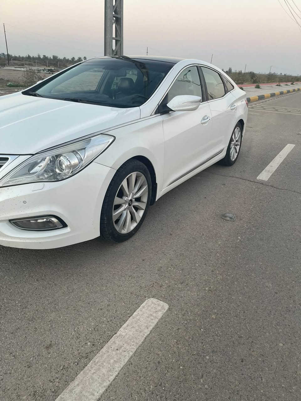 السلام عليكم ازيرا 14 خليجي فول  بيهاقطعتين صيغ بدون دواخل مكان واسط السعر130  ماشيه 180  بيها مجال *********** السياره خير من الله حداديات مكينه
