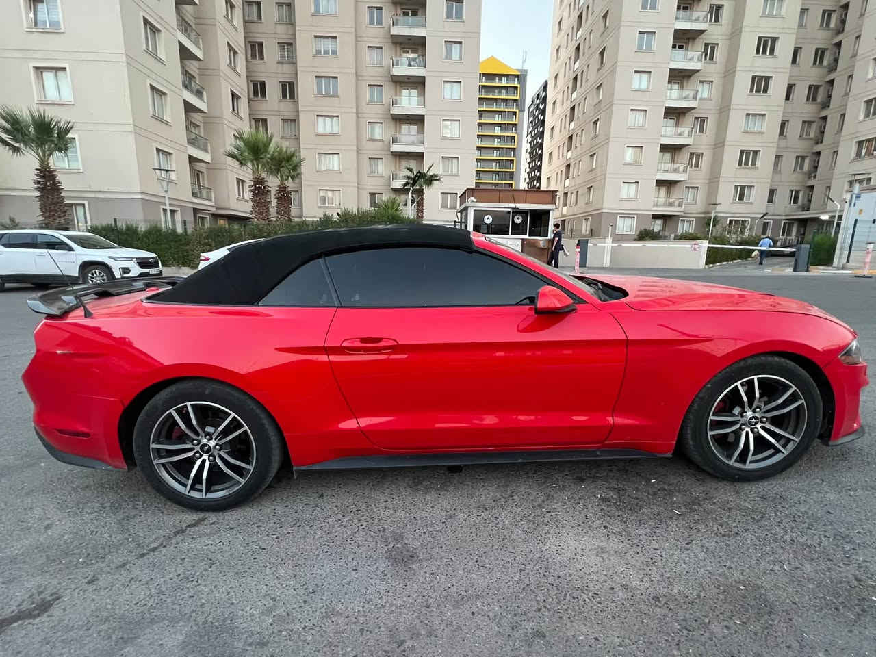 مرحبا عيوني
موستنك 2018
خمس قطع صبغ
مواصفات خليجية
ماشى 124k
عليها غرامة 1135000 ينزل من السعر أي استفسار *********** واتساب فقط
