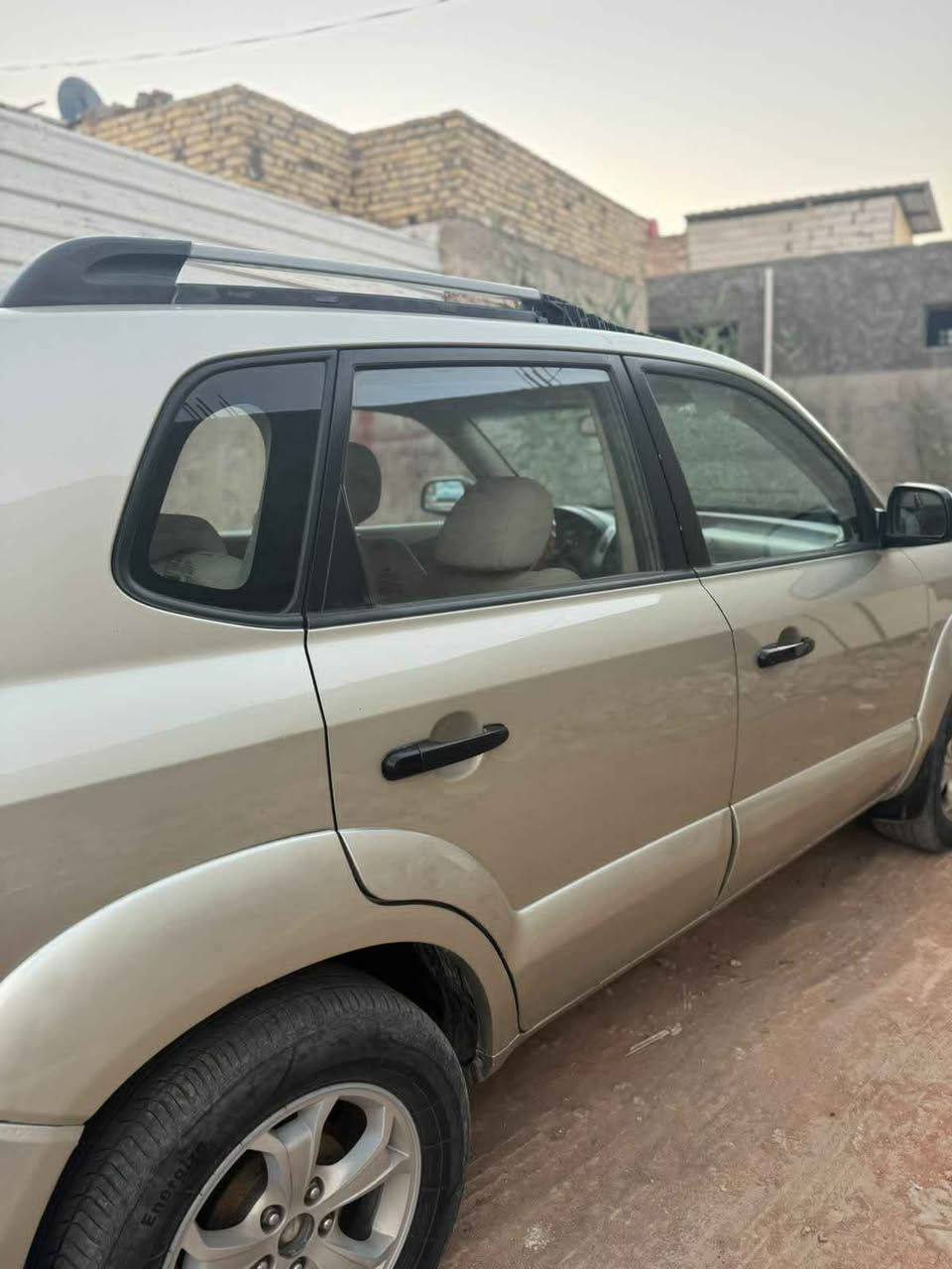 توسان ٢٠٠٩ رقم بغداد الجديد مكفولة 
السعر ١١٥ 
رقم الموبايل ***********
مكان السيارة النجف ناحية العباسية Singapore
