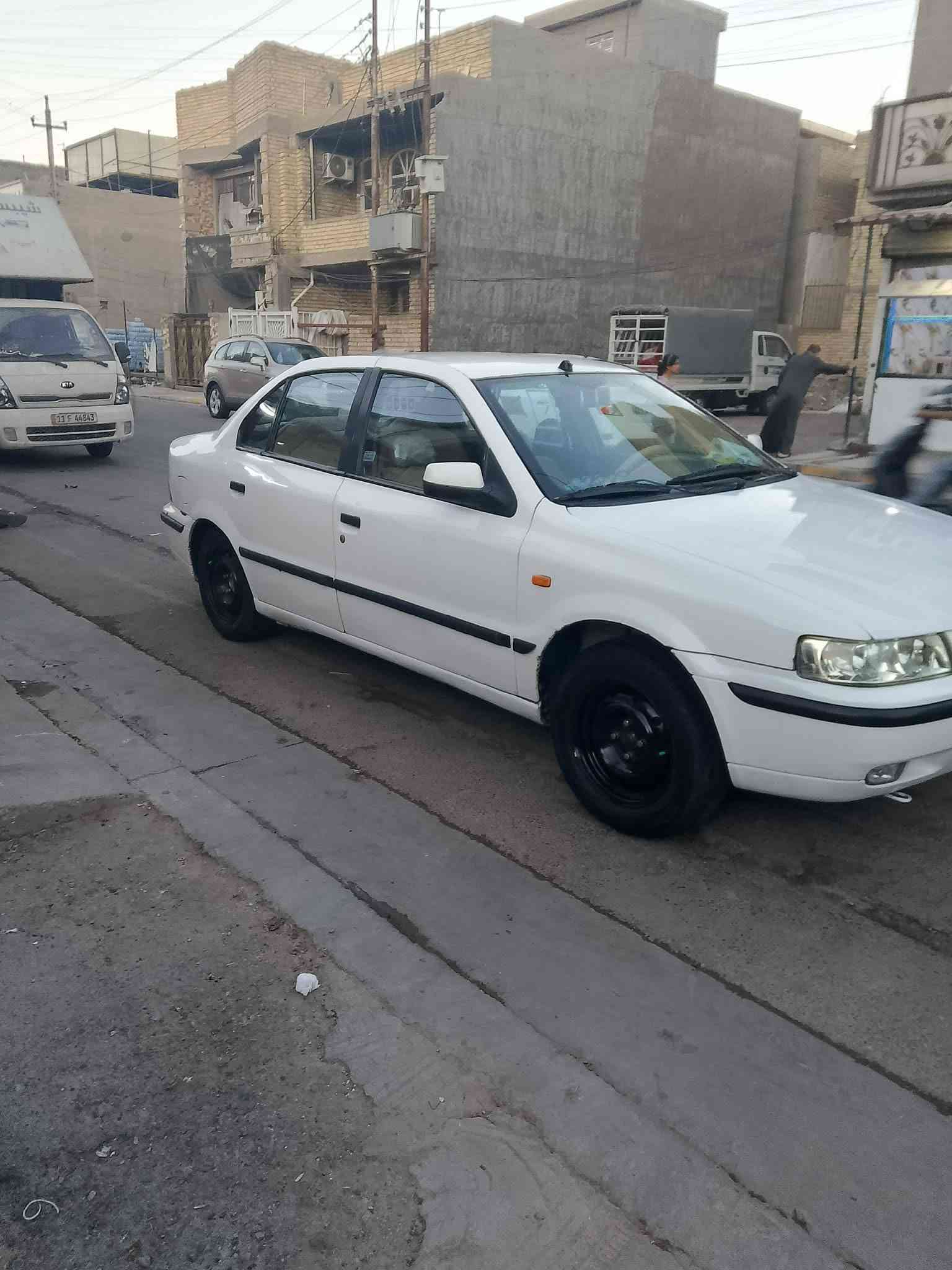 سمند رقم بصره مميز مشروع وطني شرط تحويل بغداد سياره مكفوله عده الدوسات مكينه بدايت خيط بخار شرط مابيها صوت ولا دخن من قبق ولا قطره فقط دخان من صالنصة كير تخم تاير تبريد ثلج صدر امامي خلفي جديد مشط جديد متعوب عليها لسياره دوشمه كشنات وارضيه البجم كله زنون اصلي حتى البلوجكتر كلش حلوه السياره متعوب عليها مكاني بغداد  تحويل بغداد سعر 36 وبيها مجال الشراي ***********
