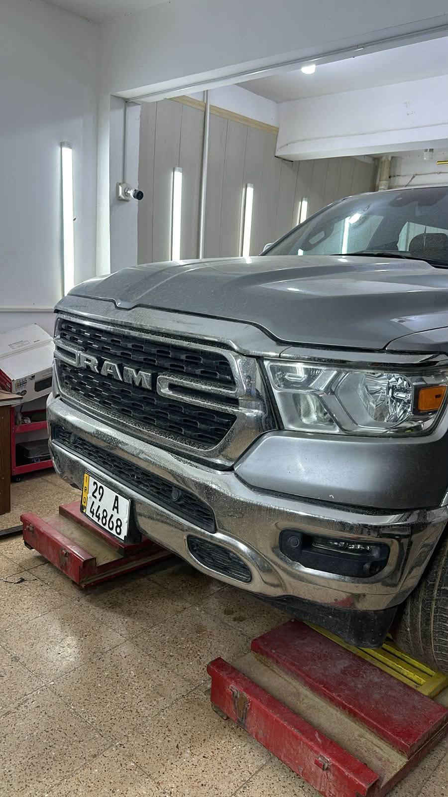 السلام عليكم رام بك هورن موديل 22
صور السونار بالمنشور باب طويل بدي طويل السعر 220 بيع مستعجل الاستفسار ***********

نص مكتوب في الصور:
- سونار العالمية مركز سكان كار فحص صبغ السيارات بأحدث الاجهزة صبغ تبديل بارد خدوش خصفات العنوان /الكوت الخاجيه طريق بدره خلف مديريه المرور العامه /شكرا لاختياركم مركز العالميه *********** الاسم الكامل مشتاق ماركه المركبة رام رقم المركبة ٤٤٨٦٨ ٢٠٢٦/٠٤/٢٠ الملاحظات ضرر وتعمير في البدنه والشاصي الايسر جهة اليمين صبغ ومعجون وخدوش البنيد رصعات وفتح جهة السائق صبغ ومعجون وخدوش وبارد ورصعات الجنطه صبغ ومعجون وبارد وخدوش القمارة خدوش ملاحظة :- تخلى كامل مسؤولياتنا بعد انتهاء الفحص وتسليم التقرير الى الزبون.الفحص الابشمل الكص وتحت الملصقات