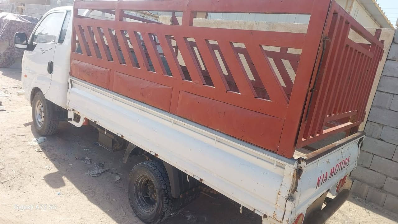 عندي بنكو 2008 رقم بصره نكليزي بسمي سياره. فقط يرادله تجفيت محرك كاظ رايده ٧٥ اخوان يرحم والديكم يعجبه سعر اني بخدمته ما يعجبه  حلال ناس عزيز لحد يكسر بي سياره. ٦٥ ب ٧٠ ما ترهم. شراي يتصل فقط ***********
