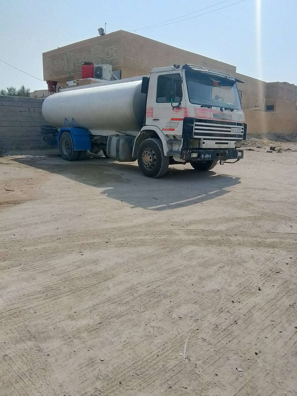 السلام عليكم سكانيا للبيع سياره نظيفه وحلوه خير من الله الرقم نجف  المكان بصره الزبير  ماكينه  دياس *********** رقم الهاتف
