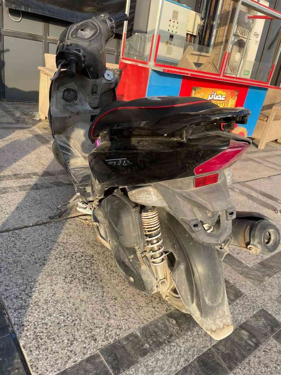 السلام عليكم للبيع جي تي ار الدراجه نضيفه ما عده الملاحضه الي بل بجم السعر 950الرقم***********
