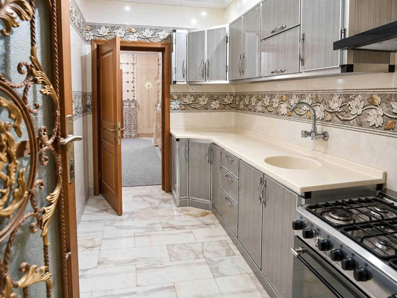 🌟 فرصة عقارية مميزة في كربلاء المقدسة 🌟
(قريب جداً من الحرم الشريف)
🏡 بيان العقار:
 نوع العقار: عقار سكني
 الموقع: كربلاء المقدسة - منطقة المعملجي
 المساحة: 100 متر مربع
 المميزات: يبعد مسافة 900 متر فقط عن حرم الإمام الحسين عليه السلام (سير على الأقدام دقائق معدودة).
📋 التفاصيل الداخلية:
 استقبال
 3 غرف نوم
 صالة واسعة
 مطبخ متكامل
📞 للاستفسار ومزيد من التفاصيل، يرجى الاتصال على الأرقام التالية:
 ***********
 ***********
📍 أو تفضلوا بزيارتنا في مقرنا:
مكتب المسار للوساطة العقارية | كربلاء المقدسة - حي الحسين / شارع حيدر الكرار عليه السلام / قرب المنتجع. 

مكتب المسار للوساطة العقارية 
محمد الشمري ال سكوك

نص مكتوب في الصور:
- الدار للبيع
