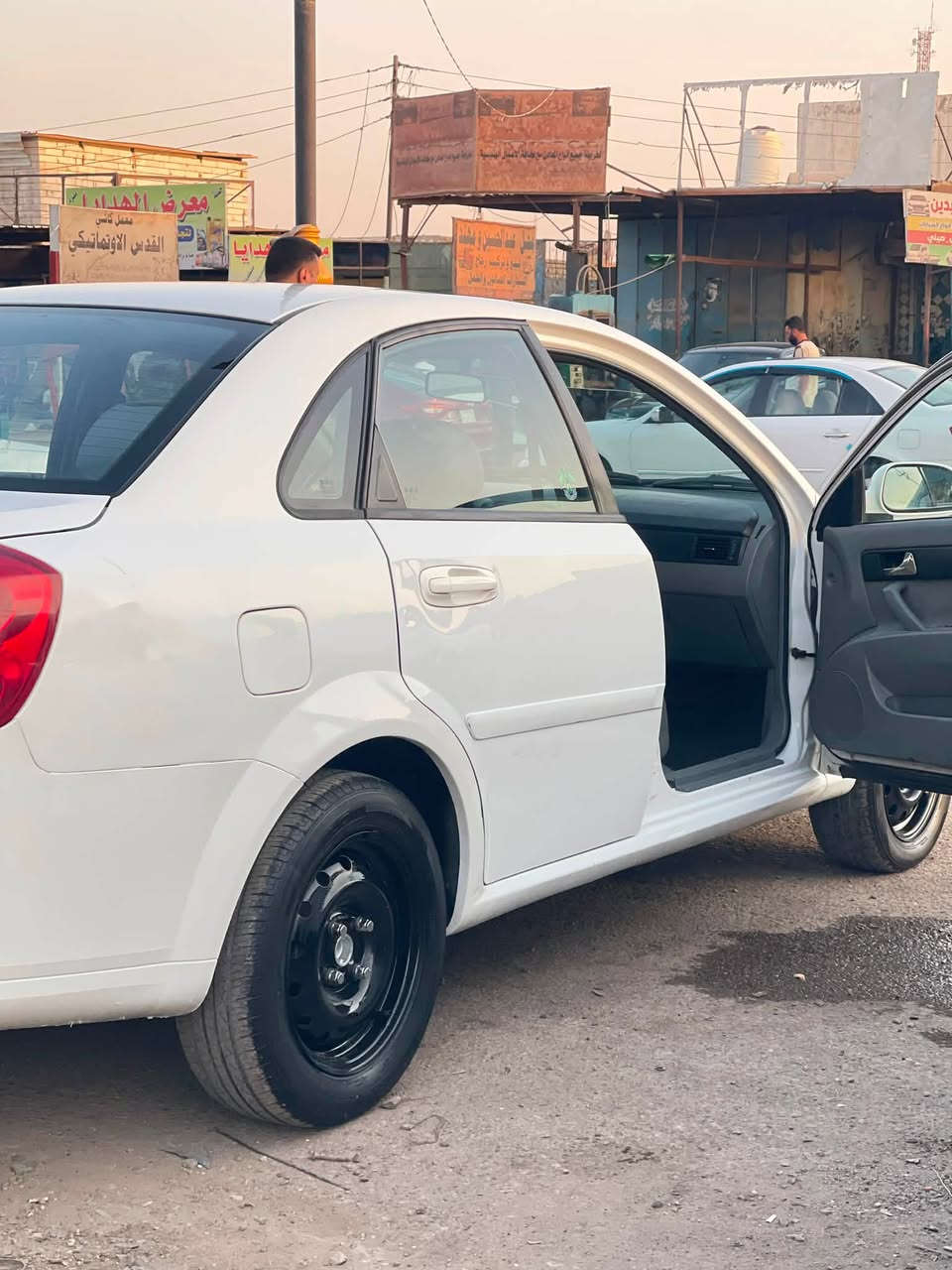 اوبترا خليجي كفاله سنويه 31 كير ومحرك قبل سبوع شادهن حداديه تبريد كله كفاله
‭***********‬مكان ميسان 
السعر مناسب كلش
