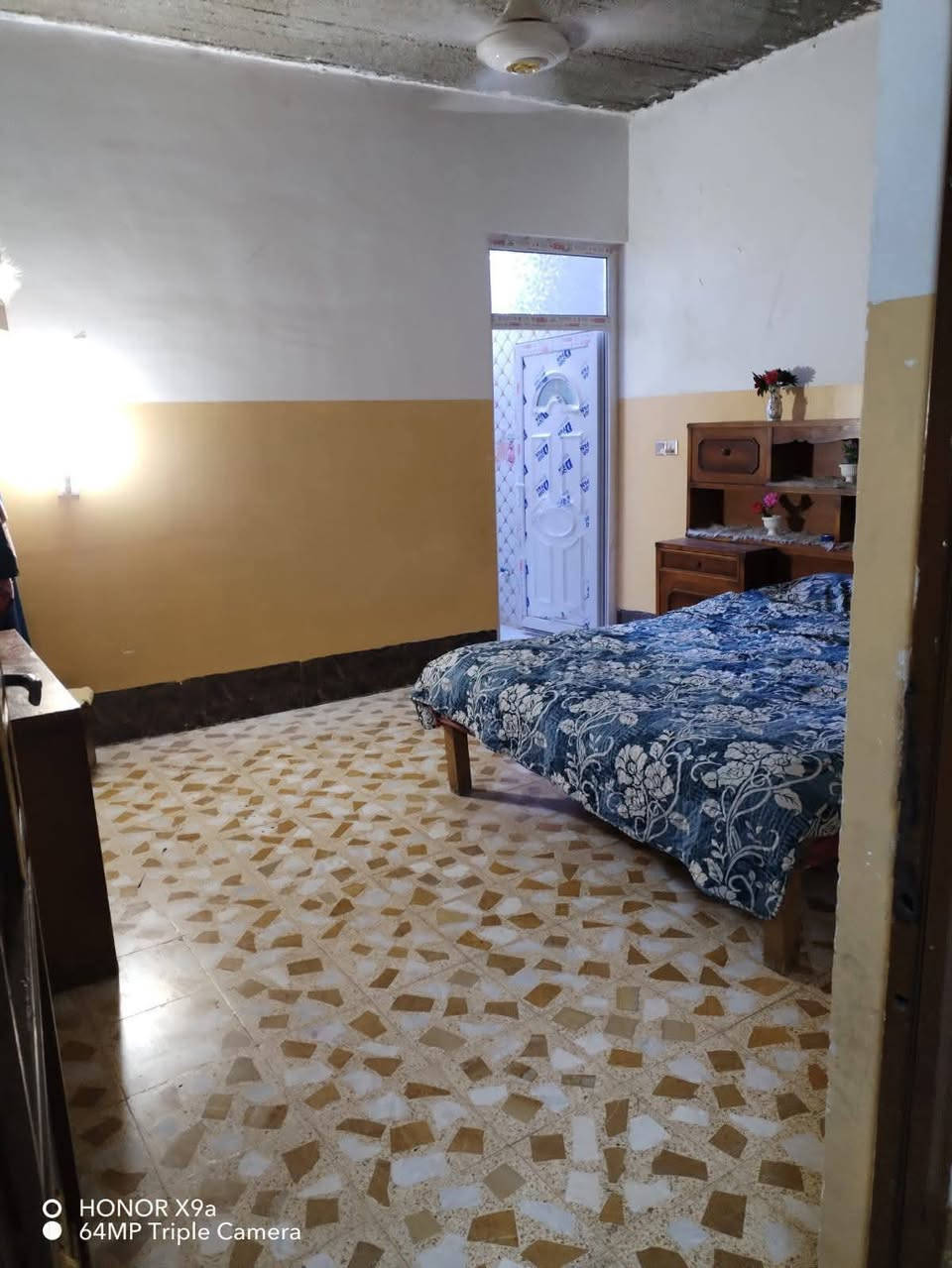 دار للبيع قوسيات حي الإيمان خلف معمل غاز دجله
مساحه 180م غرفتين نوم هول استقبال مطبخ صحيات كراج سياره 

 كامل خدمات ماء كهرباء تبليط بيت مرتب سعر 

الدار 50 للاستفسار اتصال أو راسل الصفحه

 ***********+واتساب

***********
