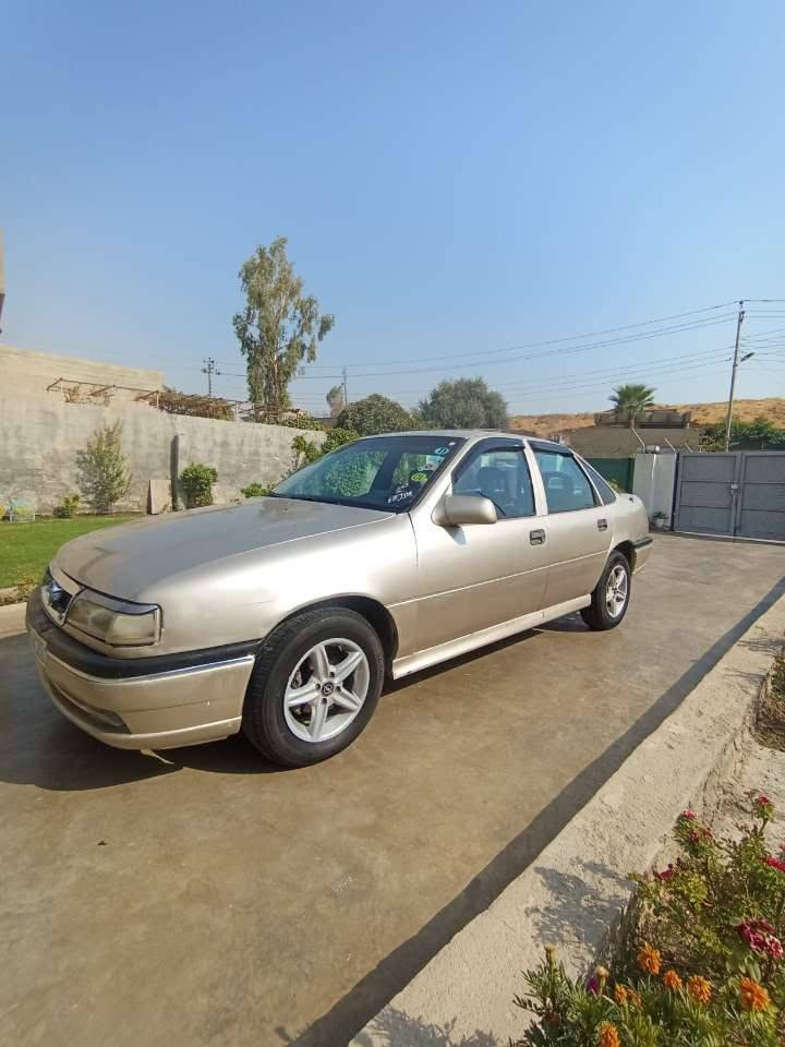 ڤیکترا مۆدیل 1990 سەیارەکە تا بڵێی جوانە و جایزە پێشی لێدانێکی هەیە لای سایەق کەمێک ژورەوەی گرتوە هیچی تری نیە گێر مەکینە بەشەرتی 10 فیتەر مەکینەی 16 قایش پانە بەنزین هەر ناخوات ڕەقەم و سەونەوی و ڕێگاو بانی تا 2030 تازەیە 4 تایەی نوێشم بۆ بەستوە ژمارە مۆبایل *********** أربيل, العراق
