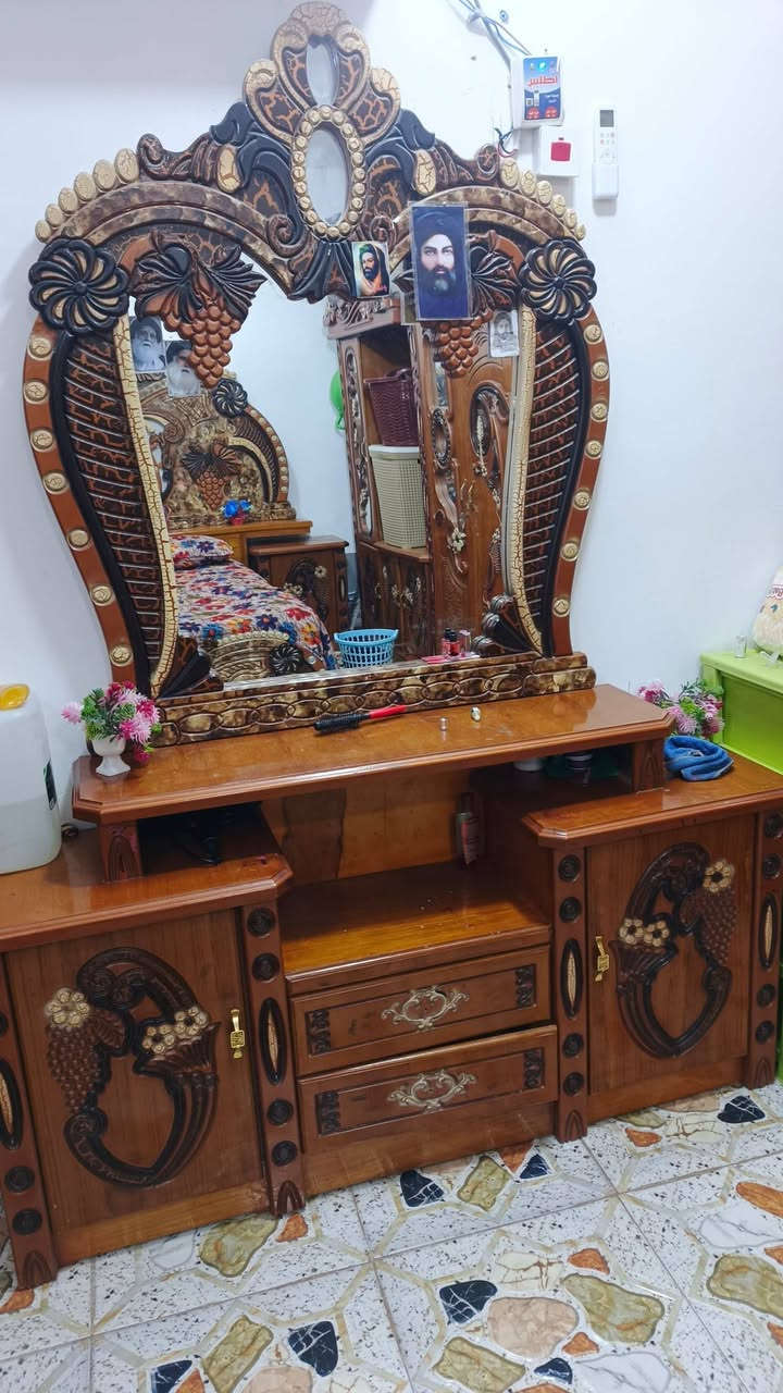السلام عليكم غرفه للبيع شراي خابر كلف بالنشر مكان ناصريه***********
