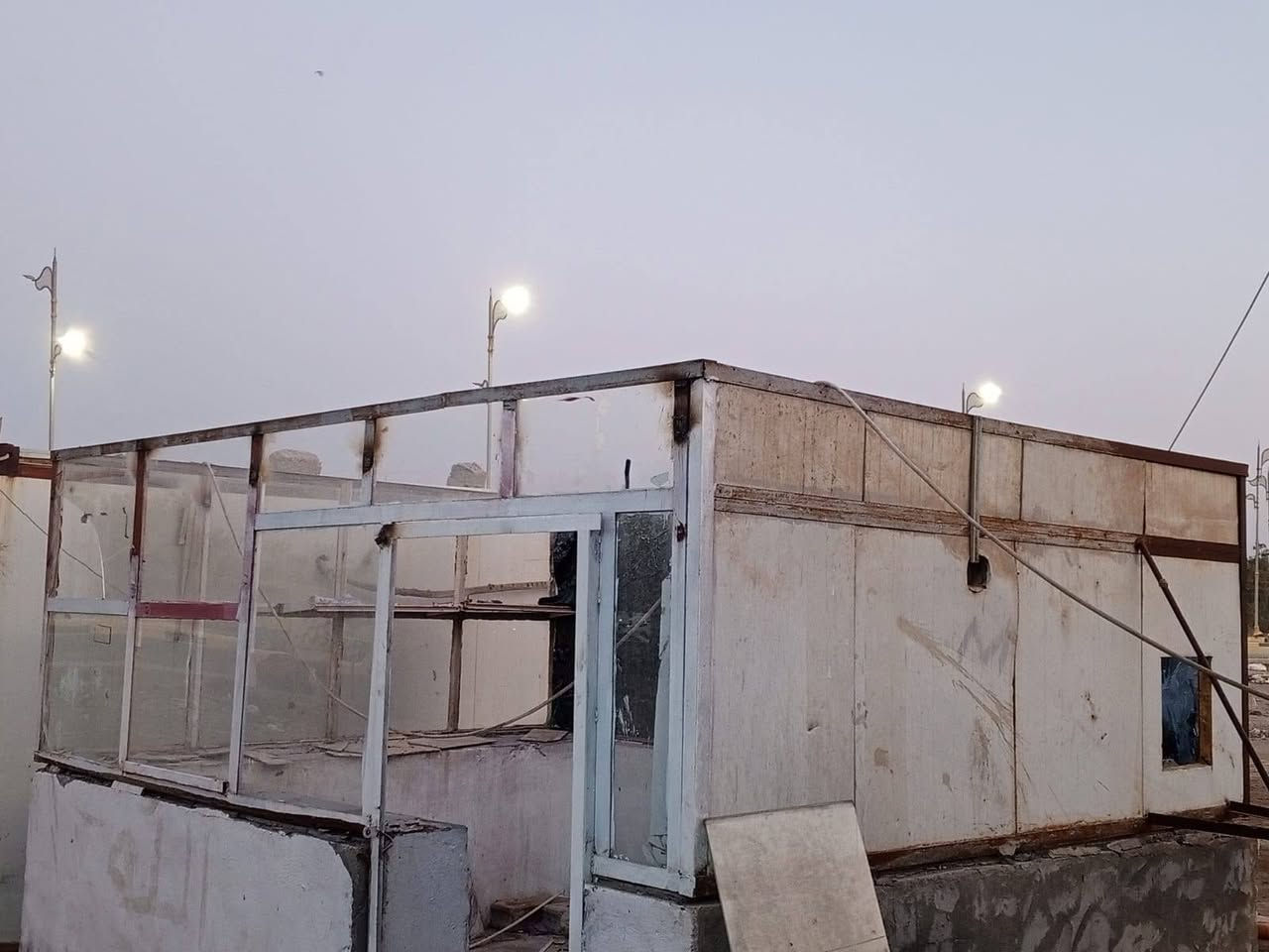 كرفان للبيع *********** العنوان قرب اسواق بيت حنطه
