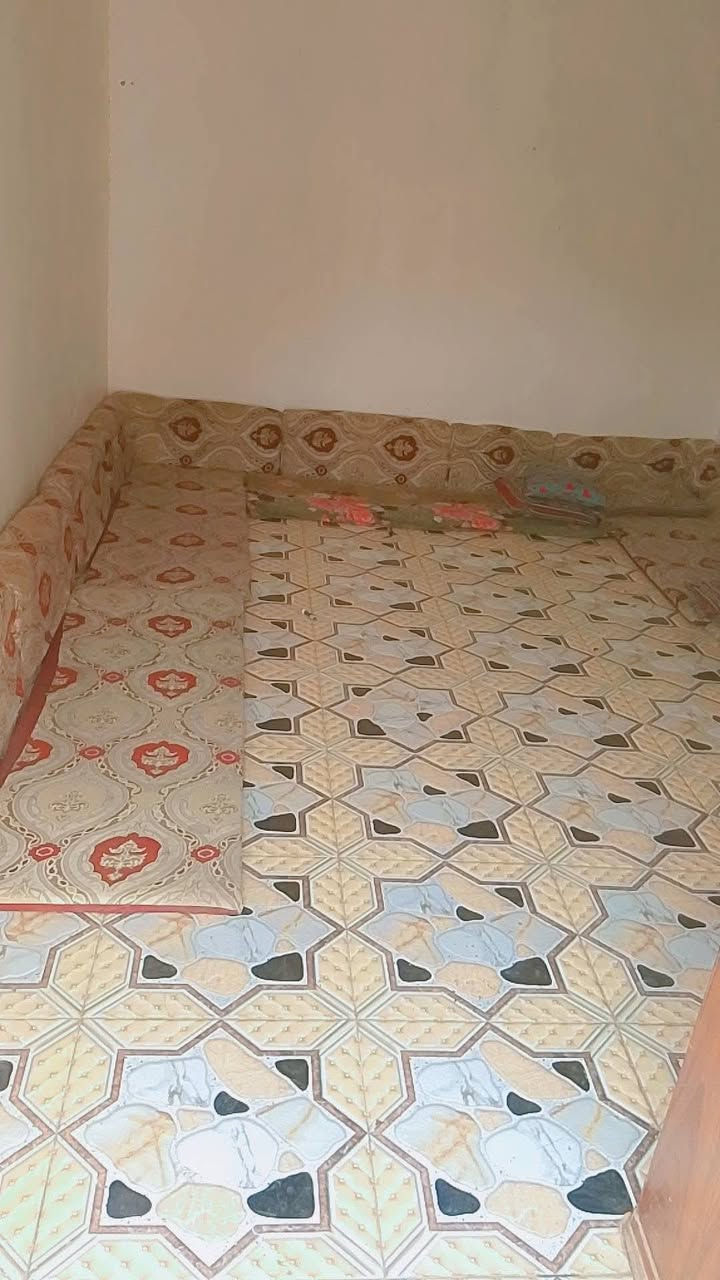 كمن رخصة الادمن السلام عليكم بيت بالرميثه مساحة100متر زراعي مشمول بالتطويب بحي البدو يتكون من غرفة عدد2وهول وبراني (***********)  الاتصال على هاذا الرقم
