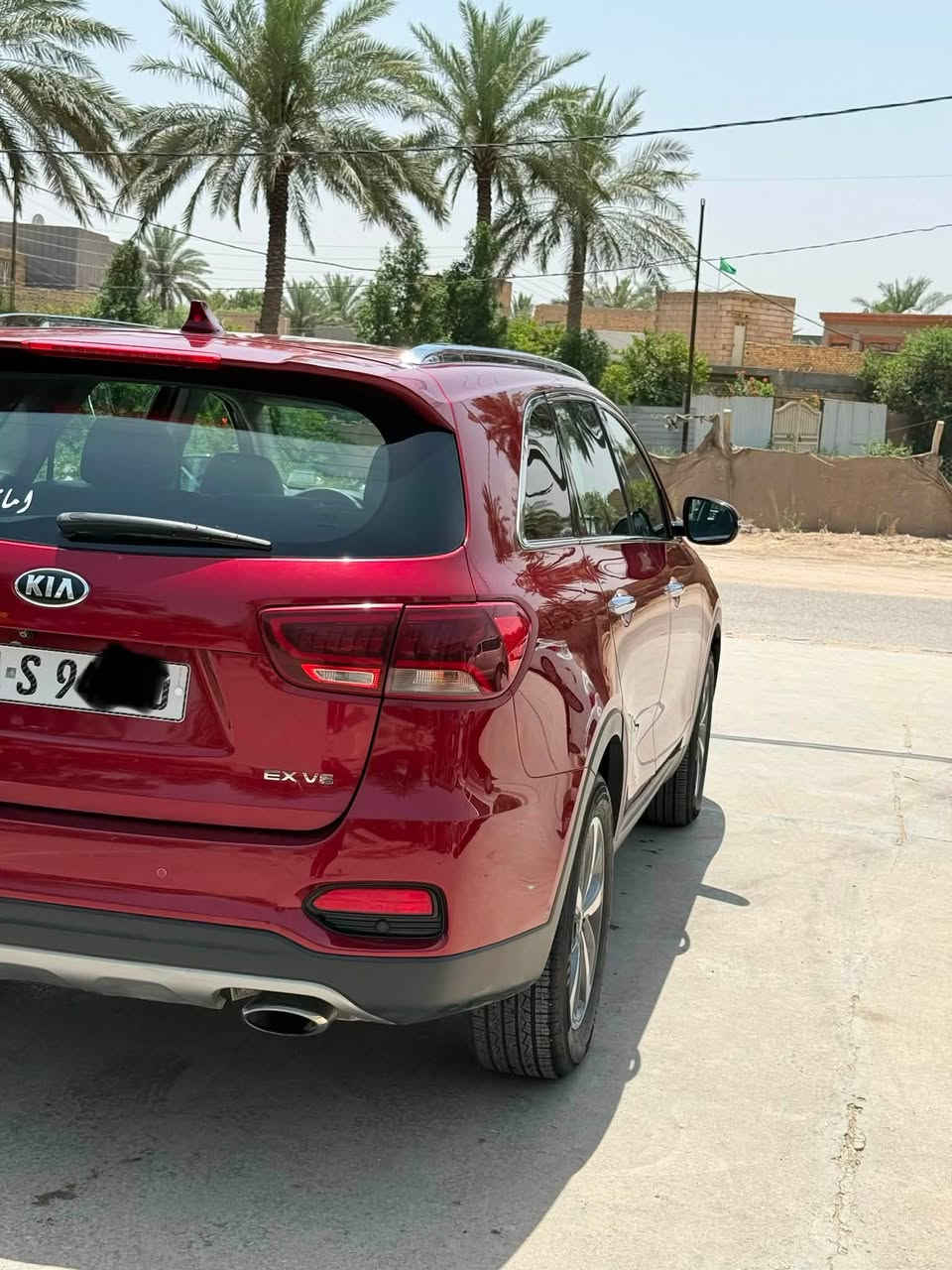الـنوع :سورنتو. 2020  وارد امريكي ✔️
اللـون :كرزي ...
⚔️ سعـة المحـرك : V6🔥 
المسـافة المقطـوعة ..69 ميل ☑️ 
الحـالة : مُمتَــٰـازَة 
سياره بنراما قطعتين  
⚔️اشارة ترحيب 
الممـيزات : تحكم جه 
⚔️بردات خلفيه بلاد
مع كامره خلفيه
⚔️ترحيب عند الاقتراب
مري اشاير مع نقطع عمياء 
⚔️حساس امامي و خلفي
بصمه 1
⚔️ ويل 19
ثلاث قطع تبريد 
⚔️انظمه قياده  اربعه
7 راكب 
⚔️ لايت Led
كشن سياره لكل كهرباء وجلد اسود
⚔️شاشه بلاديه 
العيـوب :ماكو كفاله عامه بس بارد خفيف موضح بل سونار 
⚔️ لجام سياره اربعتهن AUTO
ملاحظه ....داخل صاج ...
⚔️سايد بريك دكمه 
سستم سماعات harman kardon
⚔️ رقم سياره بغداد جديد 
⚔️ سياره نضيفه كلش وجديده بل حقيقه
مكان سياره حله سياحي 
⚔️ سياره بنرامه مواصفات EX معروفه شبيه مواصفات ماتخلص 
⚔️ سياره سعر 195 بيه مجال قليل   
رقم ***********
