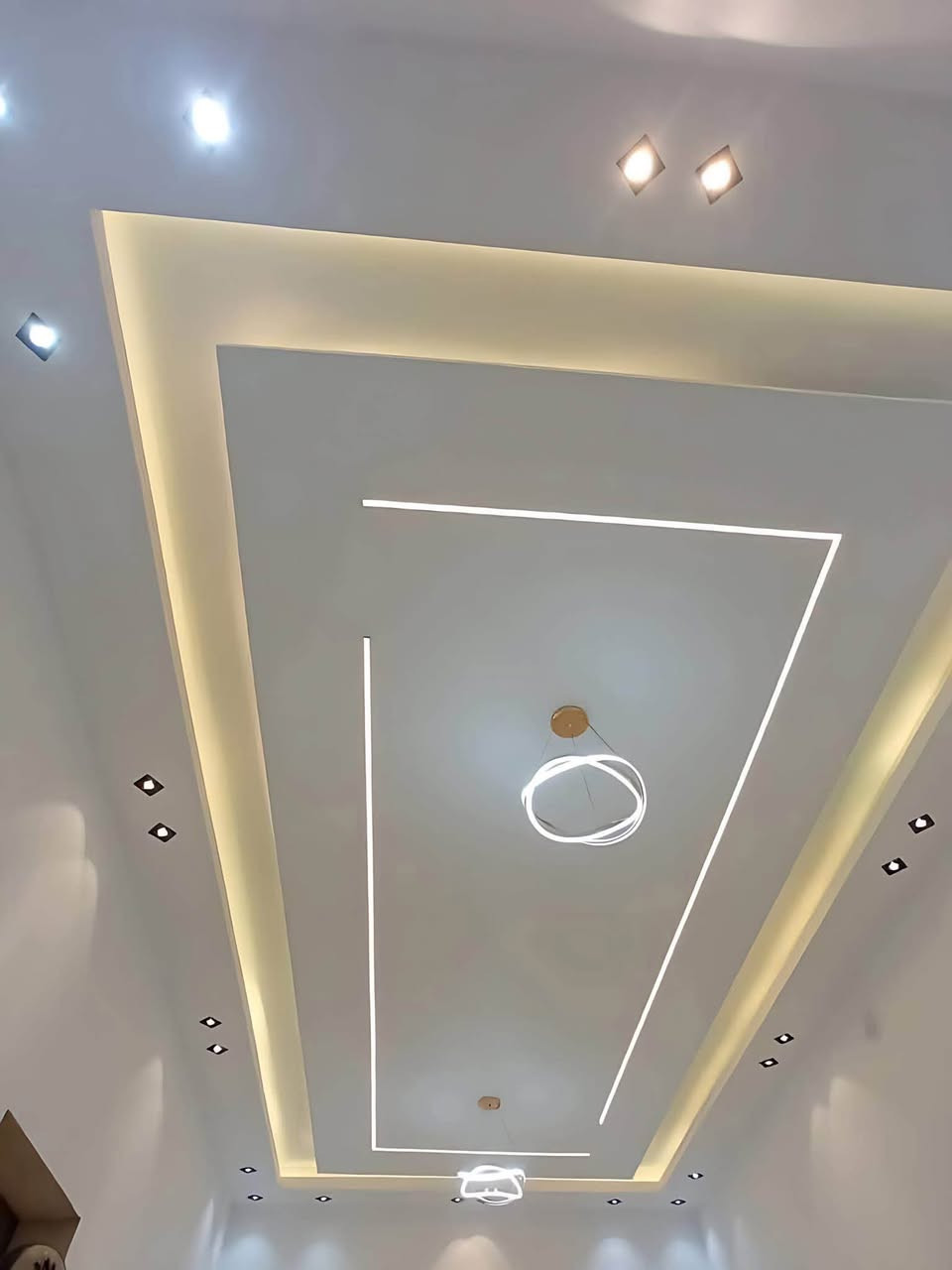 كافة الأصباغ والديكورات الحديثة 
إخفاء السراميك 
بديل الخشب 
بديل الرخام 
بديل الشيبورد 
أصباغ تصليح 
واجهات فوم
 واجهات تقطيع 
بوردكس 
 ايبوكسي ارضيات 

***********

نص مكتوب في الصور:
- مصطفى الصباغ *********** دقة في العمل .. ترتيب .. سرعة جميع أعمال الديكورات الجبس بورد جميع أنواع الصباغ تغليف الواجهات بالفوم التركي عمل واجهات بوردكس ذي قار - قضاء الشطرة بيتك أجمل
