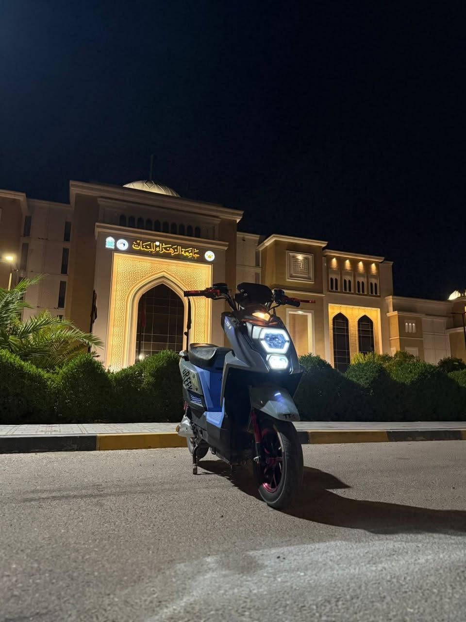 دراجه شحن للبيع جديده استعمال اسبوعين  نوعهه G7 من محلات الحاج نجم فول مواصفات مثبت سرعه دبل اشاره لايت عالي لايت ناصي سكن دبلات غاز اصليات مساحه واسعه جدا بالصندوق ستاند وسط ستناد صفح 5  بطاريات  السرعه 99 حقيقي  شلعه ومعدل بريكات عنابير  السعر 600 وبيهه مجال شي قليل جدا اخذتها ب 800 وصار عندي ضرف  مكاني كربلاء قرب مستشفى الكفيل  ***********  الدراجه بعدها بالسلفون
