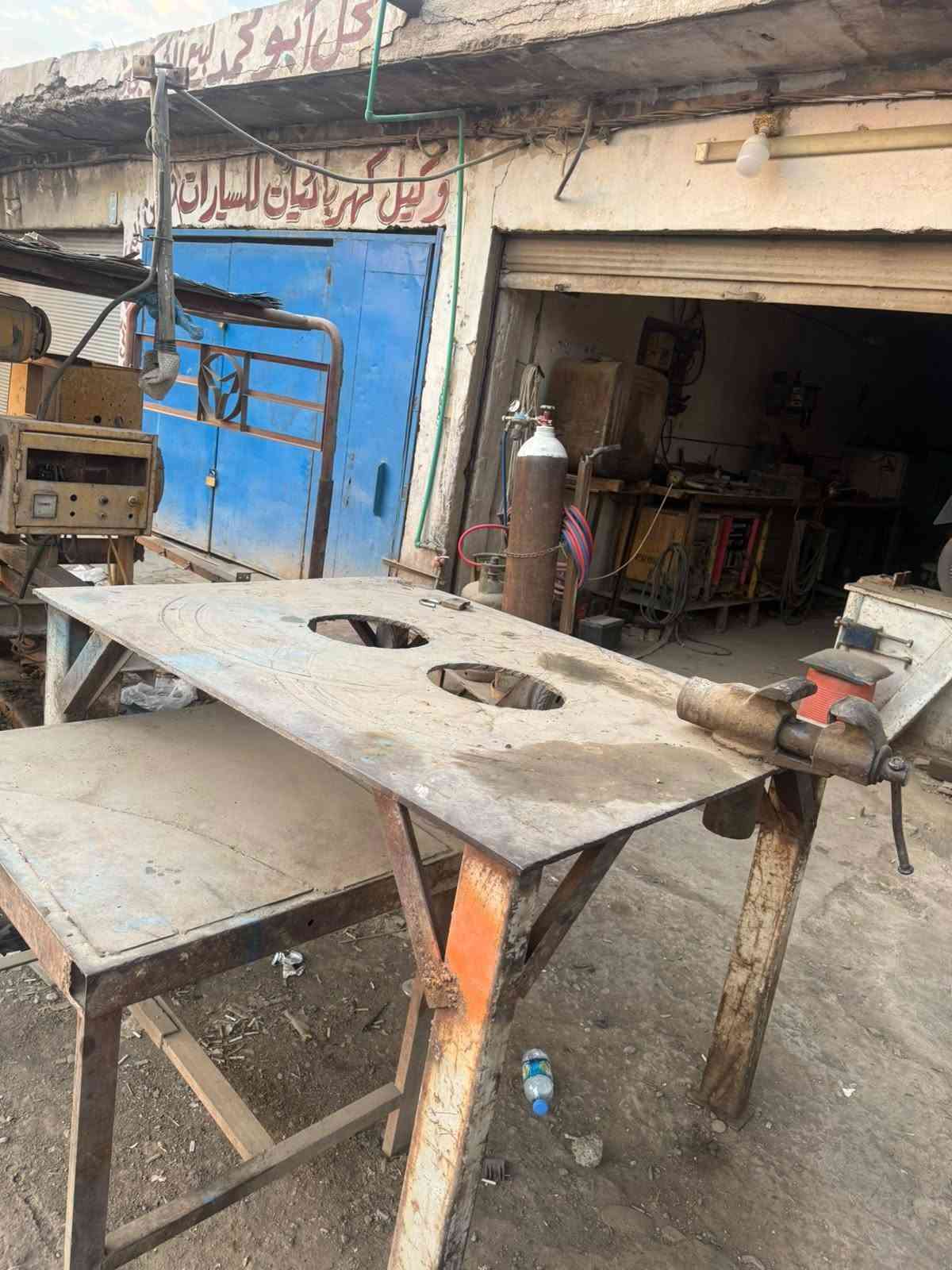 سلام عليكم محل كامل للبيع  مع مولد دويز  ابو صاروخ 5 بستم  62 كيفي    موقع بسمايه  
***********
