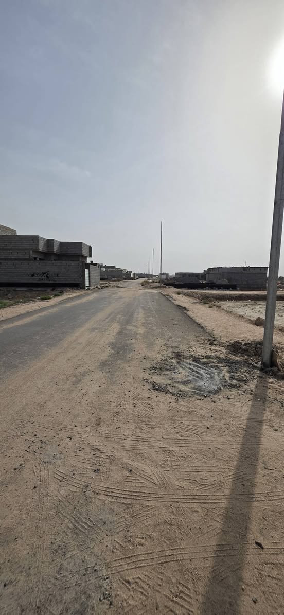 🏡 قطعة أرض للبيع – الجزيرة / باب الهوى 🏡

📍 الموقع: الجزيرة – باب الهوى
📐 المساحة: 400 متر
📏 الواجهيه: 20 متر
📏 النزال: 20 متر
🛣️ الشارع: 12 متر – مبلط
💧⚡ الخدمات: ماء وكهرباء
🏫 الموقع مميز: تبعد عن المدرسة الرابعة حوالي 150 متر فقط.

📜 الطابو: صرف زراعي
📄 المالك عراقي، مع وكالة ومكاتبة ونسخة من الطابو.

💰 السعر: 47 مليون دينار قابل للتفاوض

📞 للاستفسار والتواصل:
*********** البصرة, العراق
