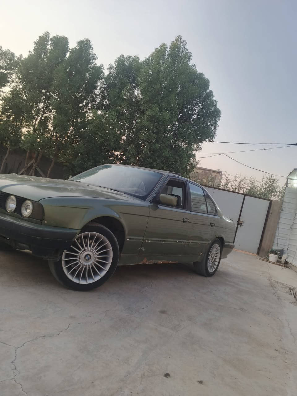 {BMW520}
1/اصل مسكر عدل موديل92 بجم عريض 
2/كير ومكينه بشرط
3/فتحه +دبل جكمجه+دبل ارباك+ستيرن كهرباء+
4/لون موميز /شرط التحويل وعقد مروري
5/رقم بغداد مشروع وطني 
6/ويل البينه اصلي+تخم تاير
7/نقص صدر خلفي 
8/نقص صبغه وتلكيط خياس
9/مكاني جبله سعر27 /وحكوجيتك ورقه/26قفل قفل معجبك السعر لا تتصل لن مابيع جوه هل سعر وبل خدمه
                       ***********
غرامات200تنزل منل سعر ونقد مابقي عليه درهمـ
ــــــــــــــــــــــــــــــــــــــــــــــــــــــــــــــــــــــــــــــــــــــــــــــــــــ
