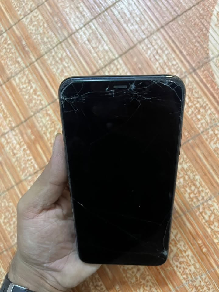 السلام عليكم شباب ايفون 11 pro max للبيع
ذاكرة ٢٥٦ 📲

بطارية 🔋 82 بلادية 

فيس ايدي شغال 

جهاز شغال بي فقط هاي الفطور بالشاشة 

العنوان ( بغداد مدينة الصدر )

السعر ٢٥٠ وبي مجال 

متواجد واتساب فقط ***********

نص مكتوب في الصور:
- 3:19
- عام
- سجل تاريخ القطع والخدمة
- الشاشة
- قطعة غير معروفة
- تجمع Apple سجل تاريخ القطع والخدمة، ويعرض السجل معلومات عن حالة iPhone وتفاصيل إصلاحه. معرفة المزيد...
- الأغاني
- 0
- الفيديوهات
- 222
- الصور
- 290
- التطبيقات
- 16
- السعة
- 256 غ.ب.
- متوفر
- 192.78 غ.ب.
- عنوان Wi-Fi BC:09:63:92:DF:EE