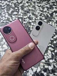 اتوفر عندي فيفو v40 لايت ذاكره 256 رام 24 + فيفو v50 5g 512 ثنينهن اجه...