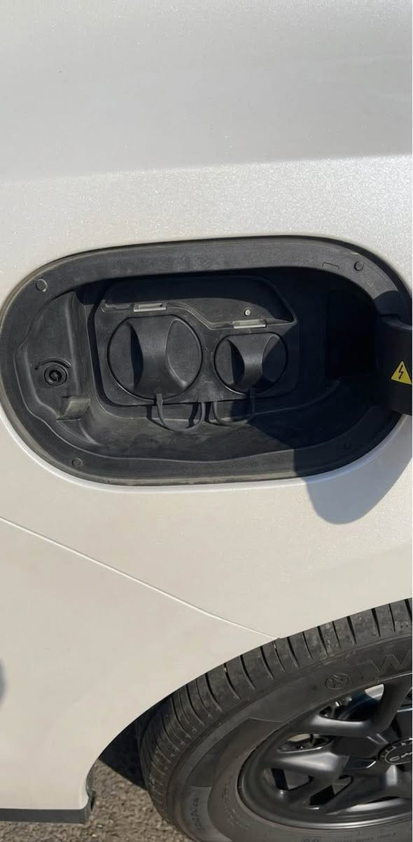 Byd sel 05
سفر کیلۆ مەتر
پاتری گەورە گێڕ لە سوکان
مشەریت تەلەفون بکە یان نامە بنێرە لە خزمەتا ئەبم

*********** WhatsApp السليمانية, العراق
