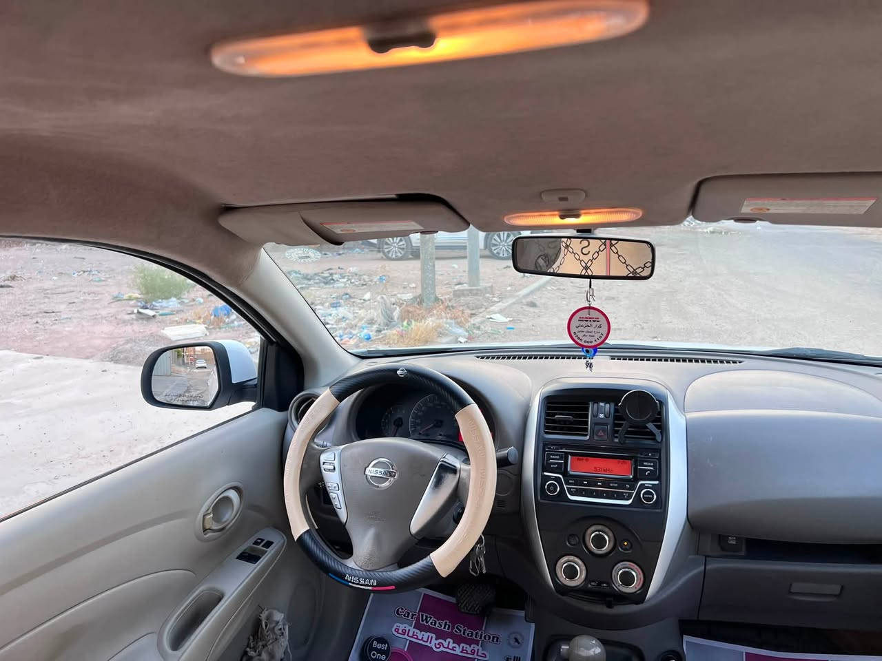 سلام عليكم 
نيسان صني هندي 2019 ( اربيل)
بليته زرگة
بيها منظومة غاز ( حكومي ام الكارت)
كير ومكينة وتبريد مكفولات
باتري جديد + تايرات
بيها مكانين بارد مثل ما موضح بالصور تكحيل فقط بدون صبغ
السيارة جديدة ما عايزها شي ماشيه 150 الف قابل للزيادة 
موصفات الصني الهندي المعروفة
مكان السيارة النجف 
  موجود خط + واتساب ***********
