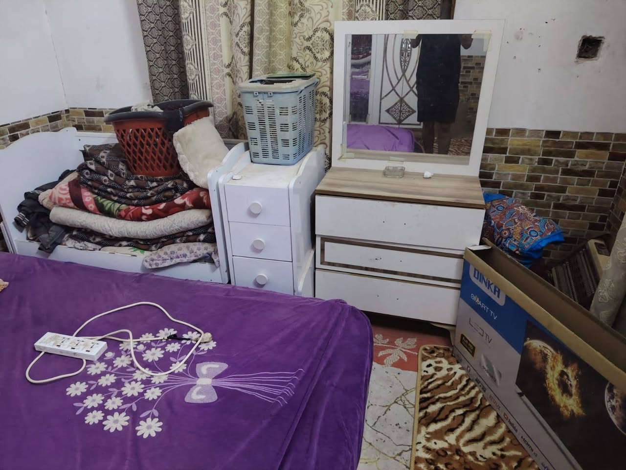 يالله غرفه كامله مع سرير طفل مع دوشك عنوان كربلاء للاستفسار ***********
