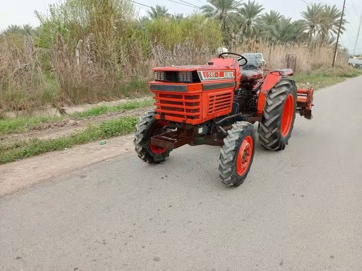السلام عليكم للبيع مكينه كابؤتا موديل 90باياني 3بستم دبل اكس مع رفاسه كابوتا فدان المكان بغداد الاتصال على هذا الرقم ***********
