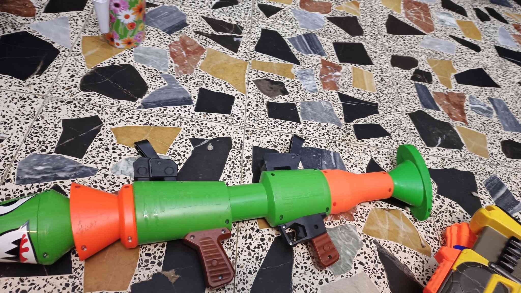 باله السلام عليكم بيع العاب نادره اسلحه  من ماركة NERF  اسلحه كبيره وبيهة تحكمات ونادره بل للعلم من دون طلق لن  ما عندي طلقهن للتواصل وات اب *********** مراسله فقط
