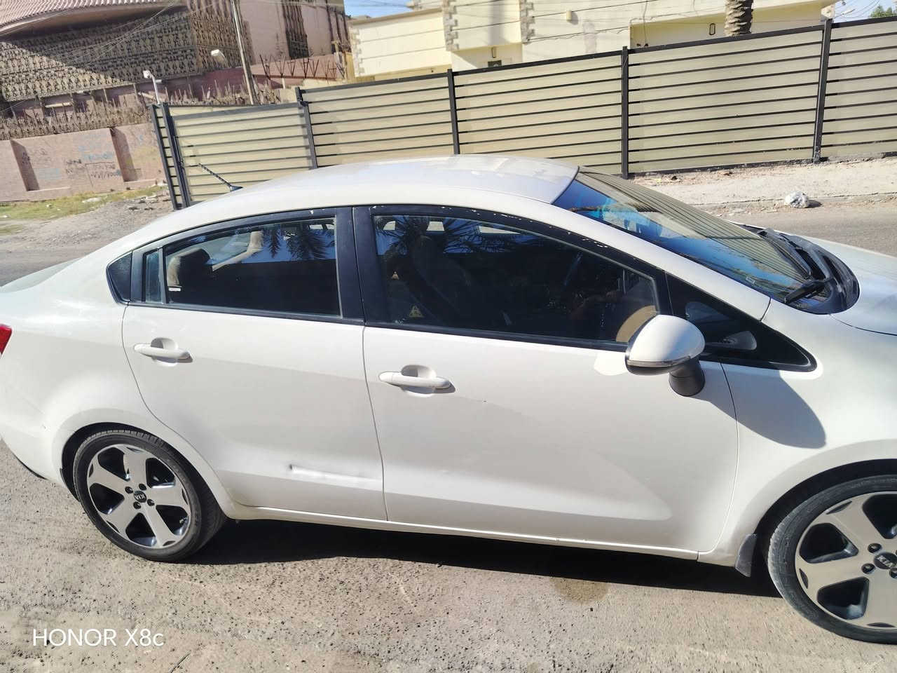 السلام عليكم من رخصه الادمن

🚘 للبيع كيا ريو 2012 خليجي 🚘

🔹 الموديل: 2012
🔹 خليجي

      بغداد
🔹 محرك 1600
🔹 المحرك والكير مكفولات ✅
🔹 التبريد مكفول ❄️
🔹 السيارة جاهزة للاستخدام
🔹 بيها خدوش بسيطة بالكشر، مبينة بالصور
🔹 صور السونار مرفقة ويه صور السيارة
🔹 البيع للجادين فقط

💰 السعر: ٨٧ ورقة قابل للتفاوض
📞 للاستفسار: ***********

📍 العنوان: بغداد، العامرية

الفحص على المشتري، والسيارة حاضرة للفحص.

نص مكتوب في الصور:
- HONOR X8c