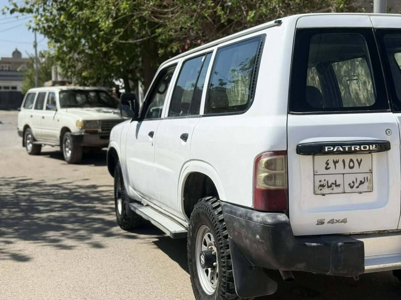 سەرەتا بەناوی خوا پاتڕۆڵ 2001محەسەن ناوبۆر ڕەقەم سلێمانی ناوی نیە لە حاسیبە تا بەغا بڕۆ کێشەی نیە سەرەتا 10گڵا غرامەی تیایە دوای مەعامەلە ئەیگێڕمەوە سەنەوی 5مانگە بەسەر چوە بەشەرتی تەحویلو وەکالە بەیانی بیکە بەناوی خۆتەوە سەیارەکە 2پارچەو یەک پەڵەی بۆیاغە شانو سەقف بەشەرت گێڕ مەکینە ئەکسل دەبڵ ئەکسل تەبرید تەقەو ڕەقە هەموو گیانی بەشەرت ماشەللە نمونەیە تا بڵێی بەقوەتە غازو بەنزێنە هەمو گیانی بەشەرت 4تایەی لۆک نمونەو جایزە  سعری 88گڵاو یەک تۆز مەجال گۆڕینەوە ناکەم شوێن سلێمانی ***********
