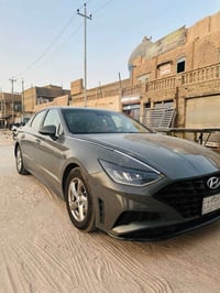 سوناتا موديل 2021 لون اسمنتي وراد أمريكي  محرك 2500 سياره جاهزه للأخير...