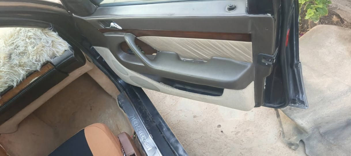 سلام عليكم مارسدس شبح موديل 92 سياره جاهزه كير مكينه 3000 غرفه نضيفه كهربائيات شغاله تخم تاير جديد باتري جديد جعمقه جديده مكفوله ضربه وصبغ بس حزام رقم ذي قار شرط المداور والعيب الشرعي (ملاحظه تبريد مايشتغل منضومه جديده بس الفان مايشتغل كمبريسر شغال) سعره 30 وبيه مجال ناصريه الغراف ال سهلان *********** خابر وبخدمتك
