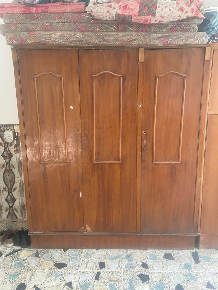 للبيع
ميز مرايه ٥٠ الف
كنتور ٥٠ الف
***********
