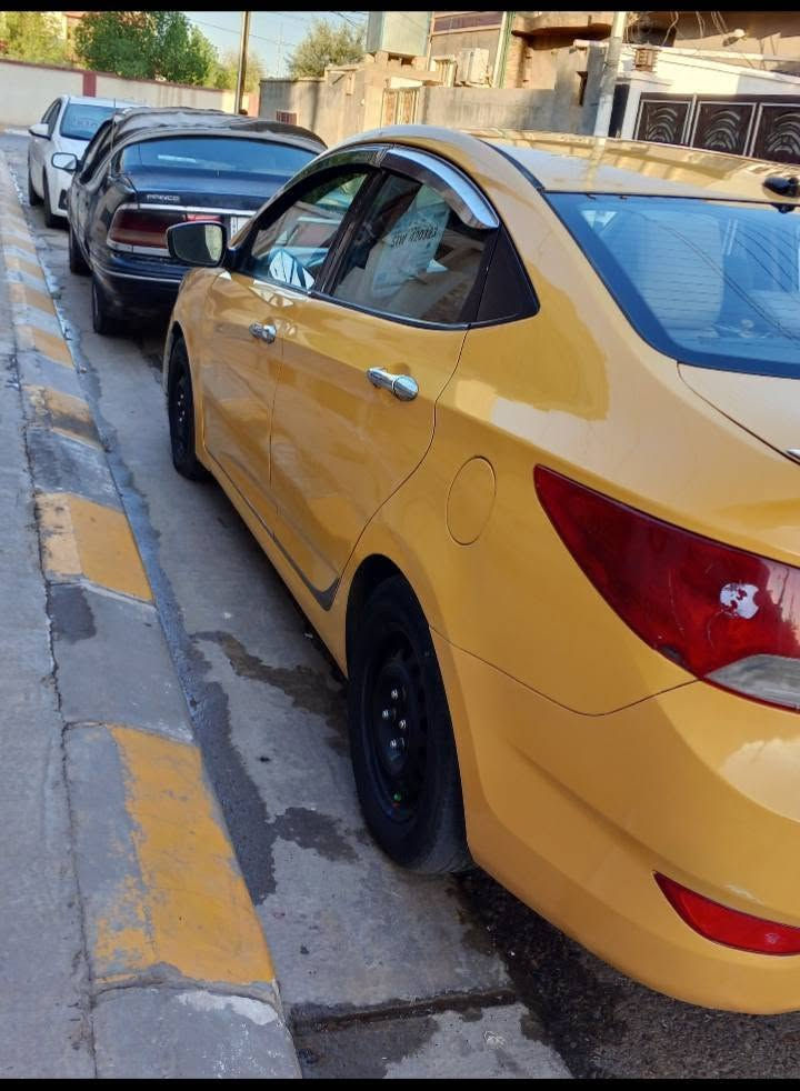 من رخصه الادمن اكسنت للبيع موديل13امريكيه محرك 
 1600 رقم بغداد دولي صدر جديد تبريد ثلج🥶 
غرفه جديده💯 سياره جديد💯 حادثه جاملغ عكس السائق 
الأيمن كير اتوماتيك جديد السعر83وبيه مجال حك الجيه العنوان الفلوجه مكلف بل نشر اتصل على الارقام***********
***********

