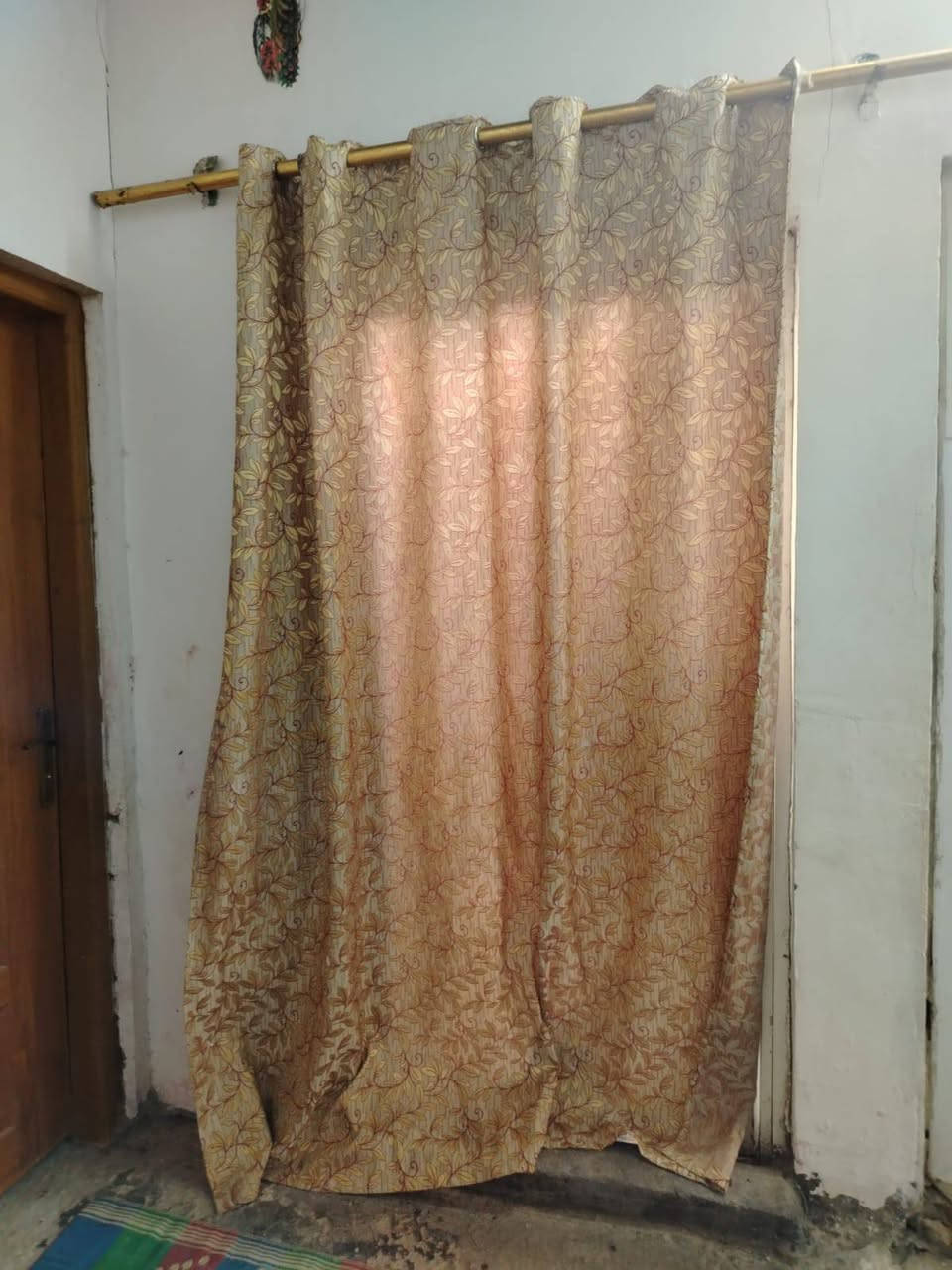 بيت بعلوه الفحل شارع معمل الموز 150متر خلف فلل زراعي سند 25رقم ***********غير متواجد عل النت السعر 25وبي مجال
