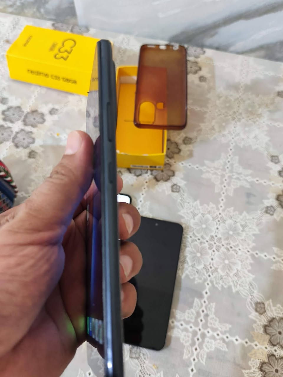 السلام عليكم 
انفنكس هوت11 s
ذاكره 128 رام 4 بطاريه 5000 ملي امبير
مراوس بايفون اي نوع راس براس 
العنده يعلق لو يراسلني واتساب فقط
***********

نص مكتوب في الصور:
- هاتفي Based on Android Dolphin v7.6.0 50M TRIPLE Camera 8M 128.00 GB 4.00 GB +2.00 GB Android 11 1080X2460 5000mAh Helio G88 بطاقة الضمان الإلكتروني اسم الجهاز Infinix HOT 11S الطراز Infinix X6812 إصدار Android 11 XOS v7.6.0 (OS7.6-R-P114-210622) رقم الإصدار X6812-H6912ABCGIJ-R-GL-230921V810