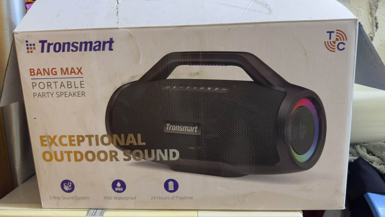 السلام عليكم 

سبيكر Tronsmart Bang Max 
130W 
صوت وبيز معروفات ما يحتاج واحد يشرح
تجي ايضا ضد المي 
نضافه 100‎%‎ استعمال اقل الشهرين 
كامل ملحقات 
الوزن 6 كيلو 
شحن ممتاز جدا تطول هواي 

رجاءا اللي ميعرف بيهن لا يكسر بالسعر 

السعر 185 بيها مجال بسيط كلش 

العنوان بغداد مدينه الصدر قطاع 10 

الرقم ***********
