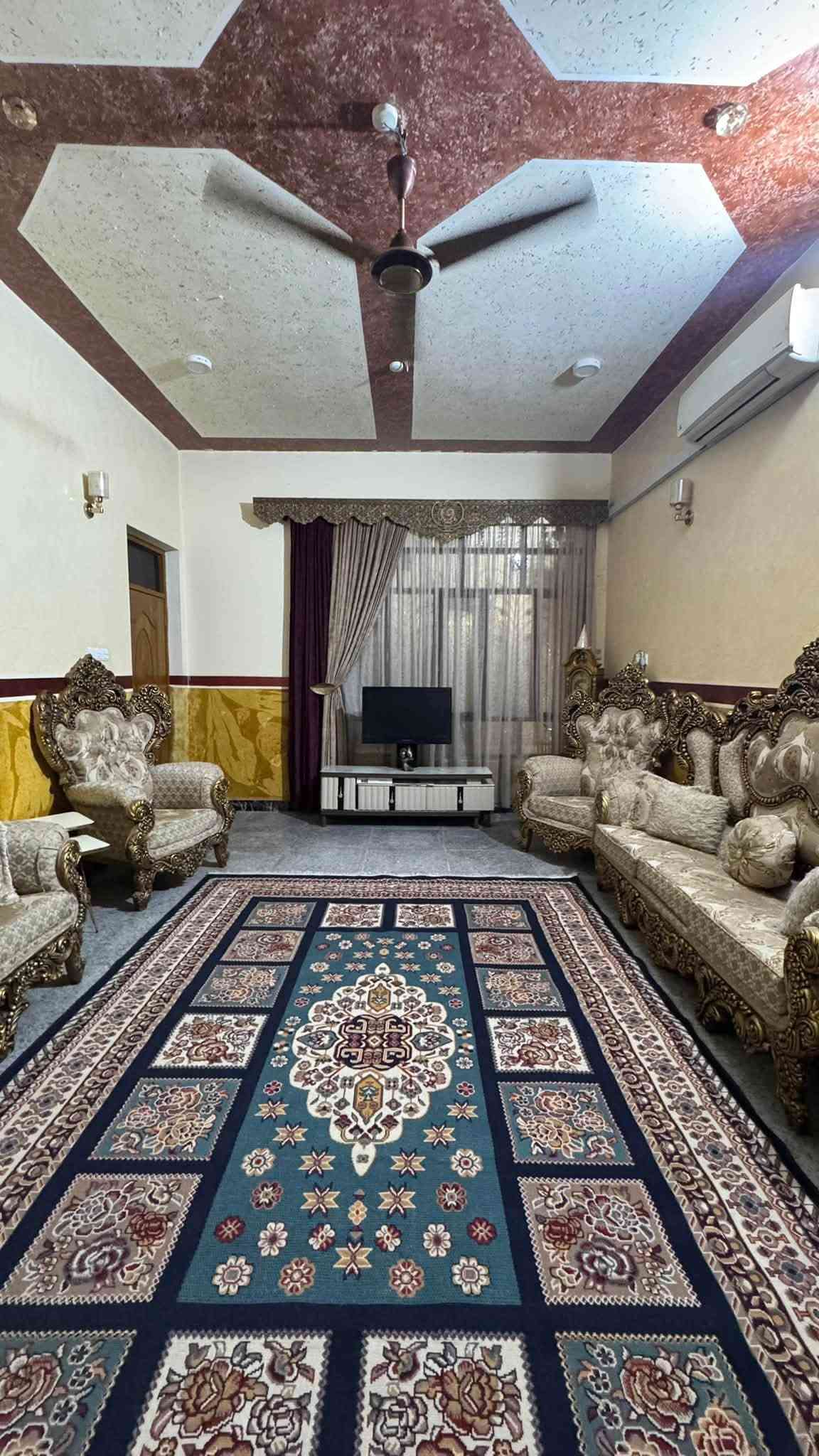 بنهاوند الثانية • ٢٠٠م • ٣+ غرف