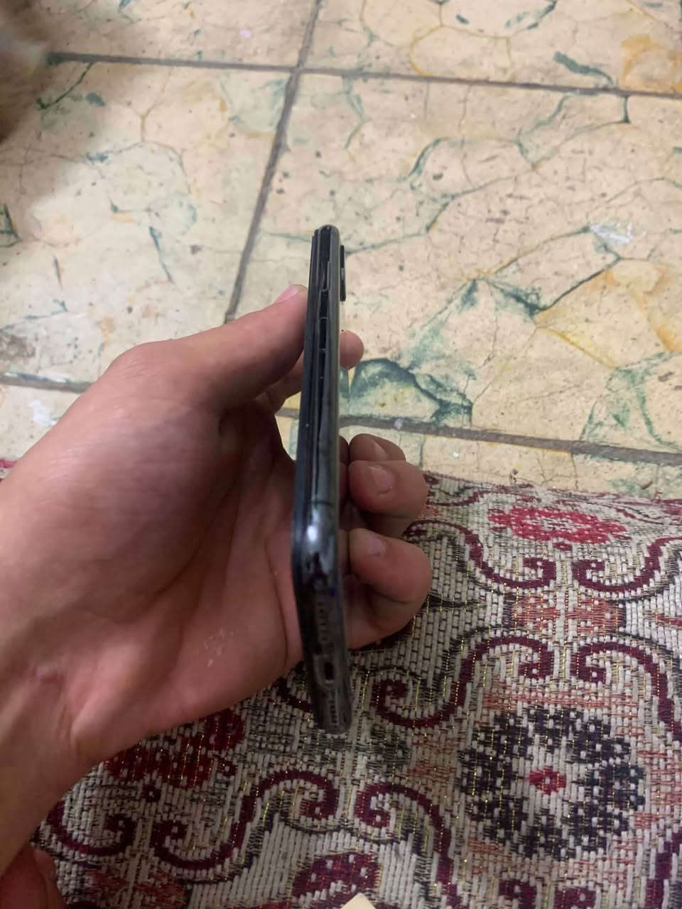 سلام عليكم ايفون اكس مبدل شاشه وبطاريه فيس ايدي شغال بطاريه١٠٠ ذاكرى ٢٥٦  مابي اي خلل للبيع او مراوس سعره ١٣٥ مكاني موصل ايمن
