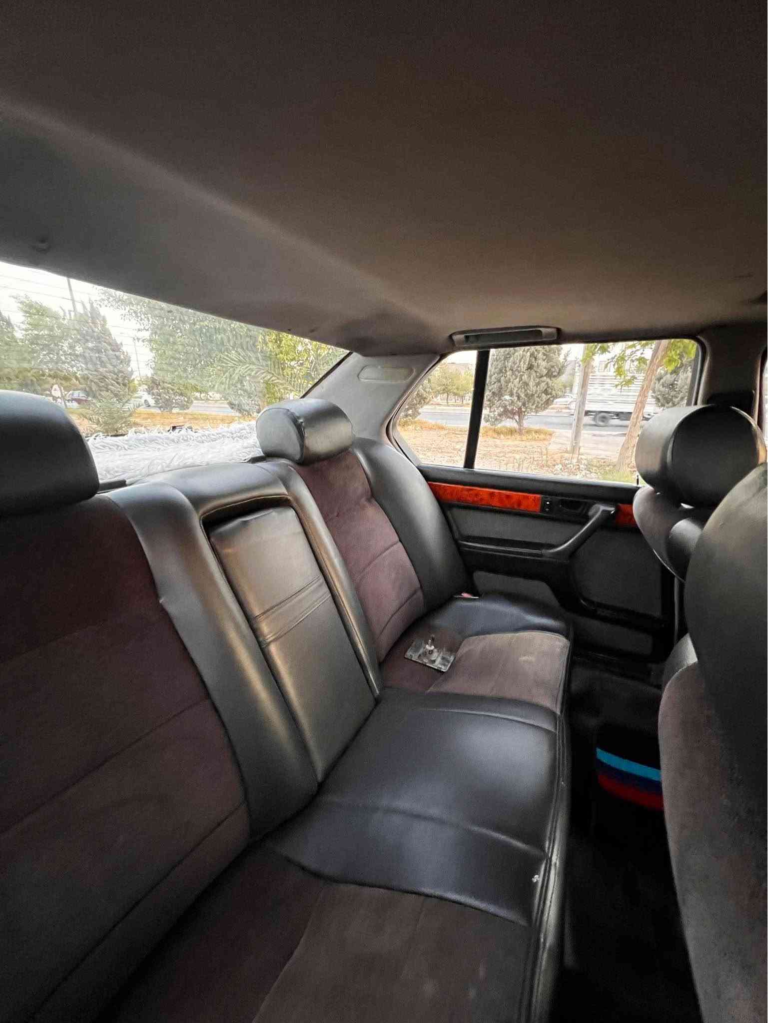 Bmw 730 krayta 40
Model 1993
V8
سندوقی هەیتی
عام لۆ جوانی
گێظ مەکینە تەبرید بەشەرت 
سعر ٥٣ وەرەقە و مەجال أربيل, العراق
